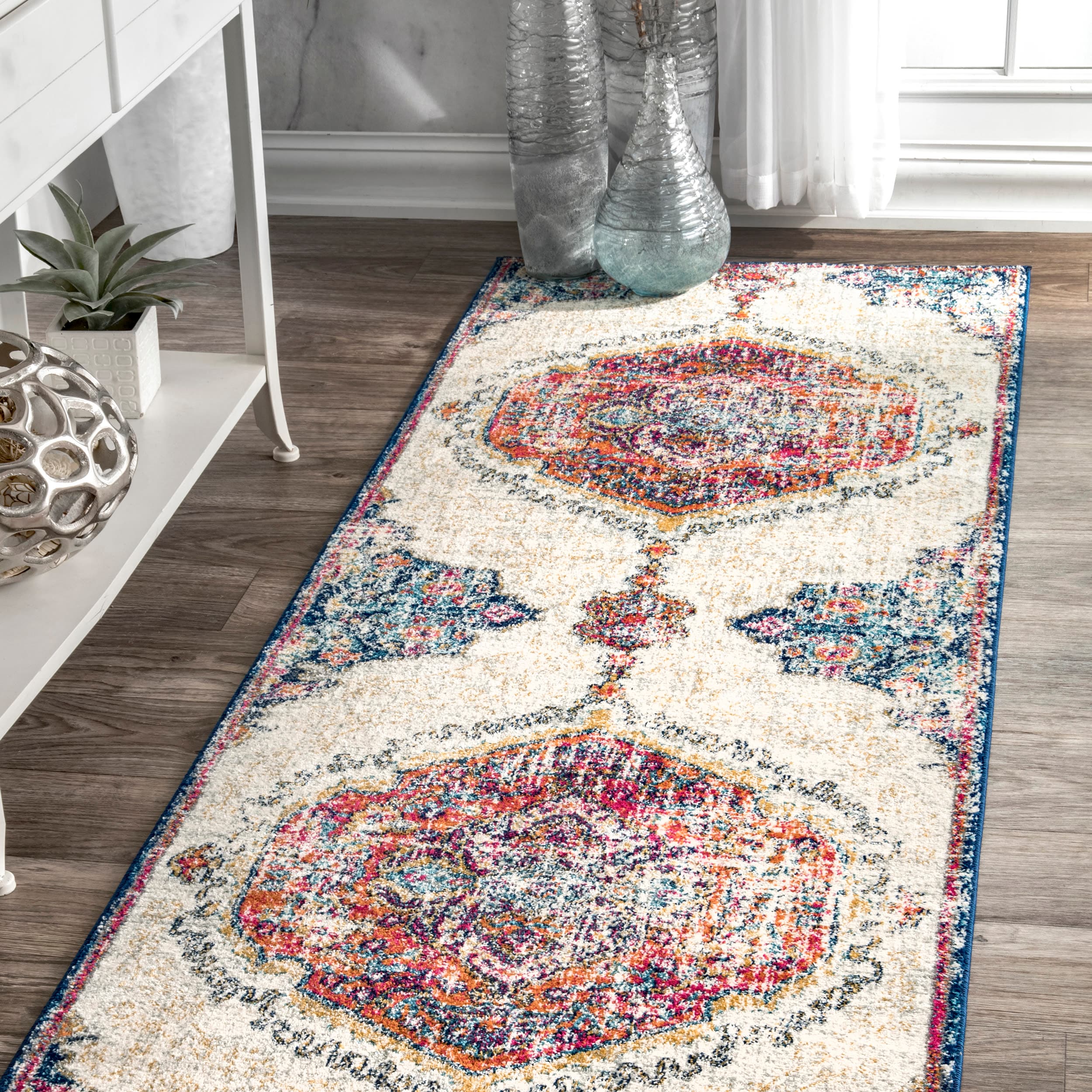 nuLOOM RZBD63A-206 2 x 6 (ft) Loomed Polypropylene Multi Rectangular Indoor Medallion Vintage Runner rug