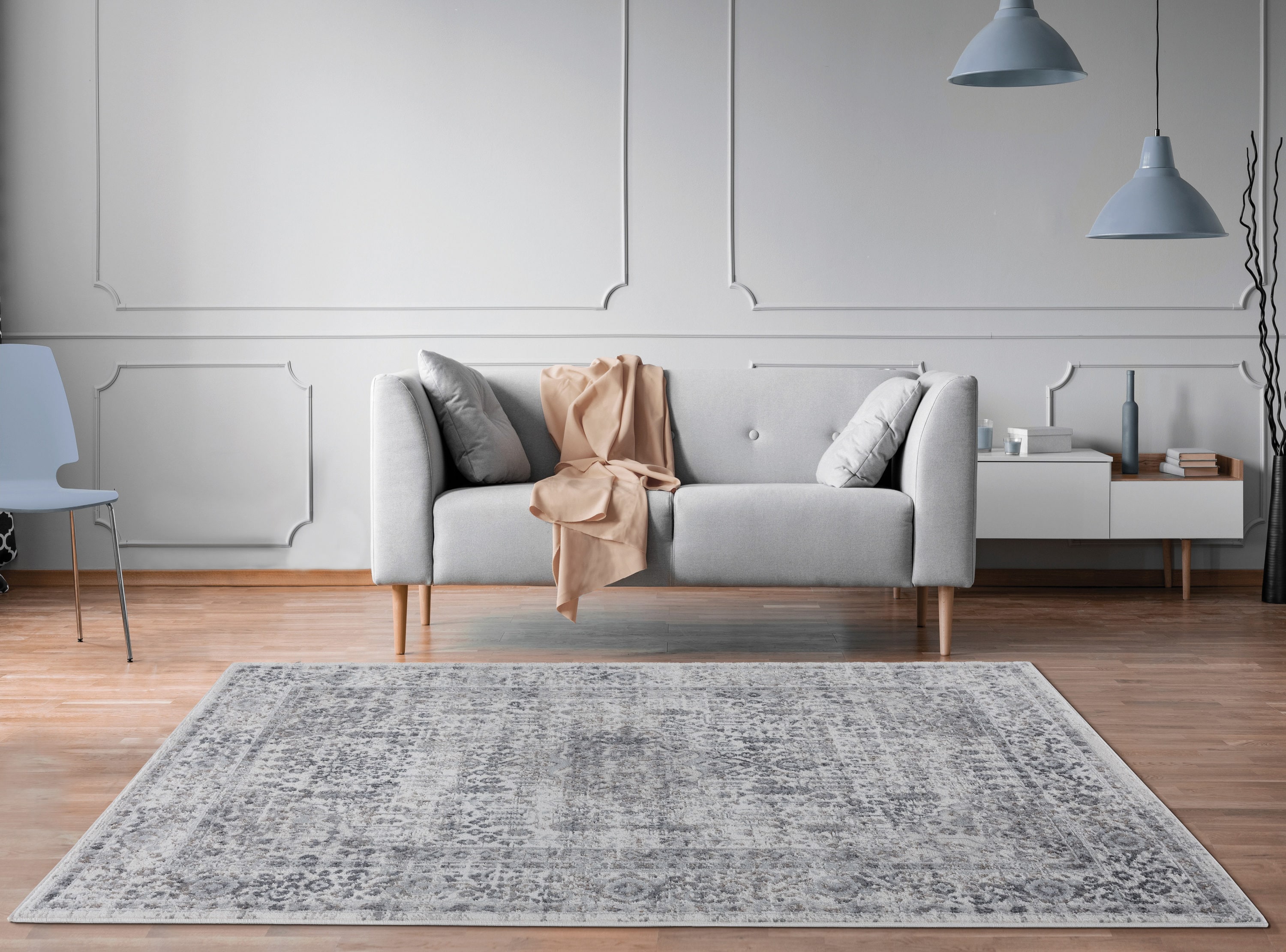 United Weavers Of America 4540 20572 58 Austin 5 x 7 (ft) Polyester Gray Rectangular Indoor Border Area rug