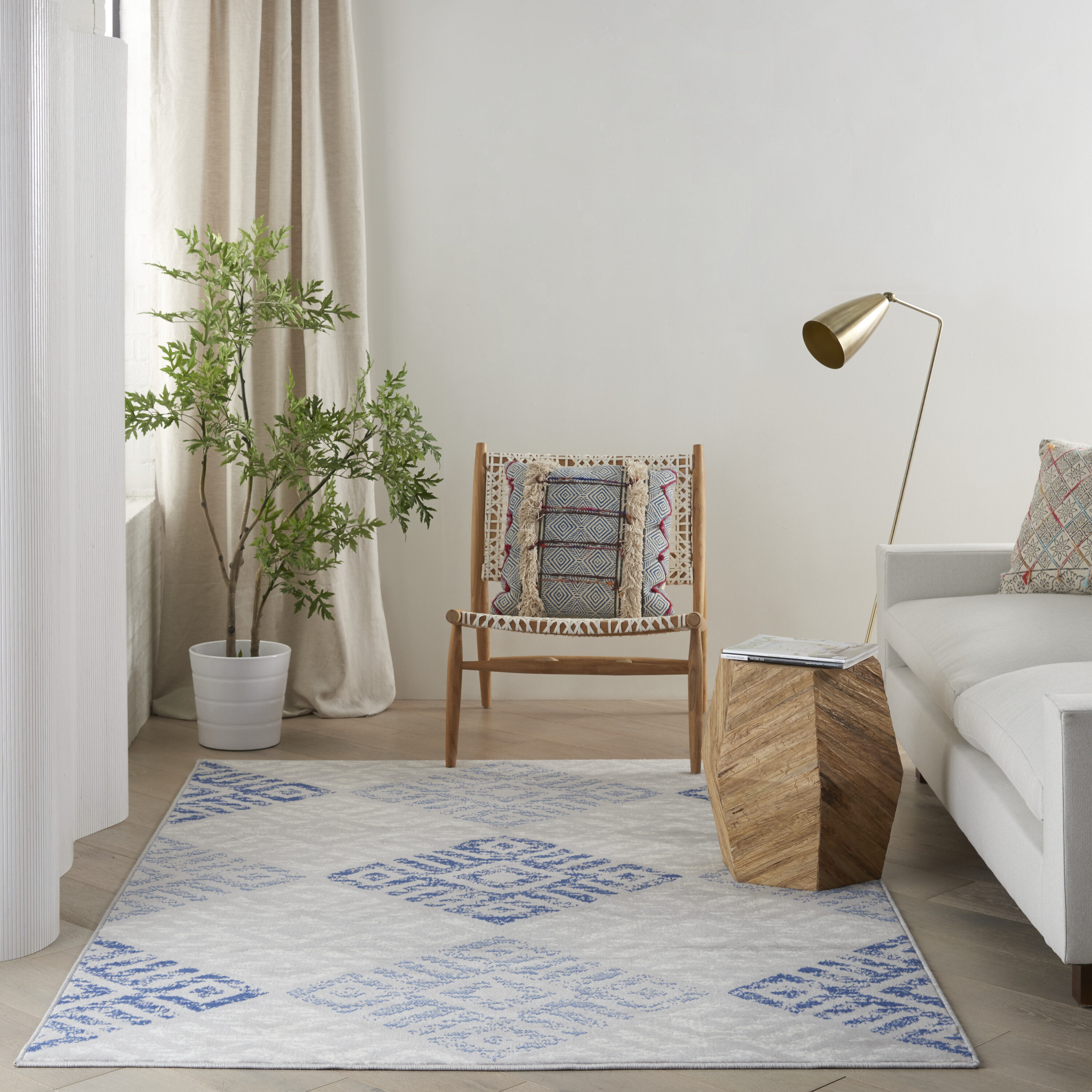 Elysian Gray Geometric 4' x 6' Synthetic Reversible Rug