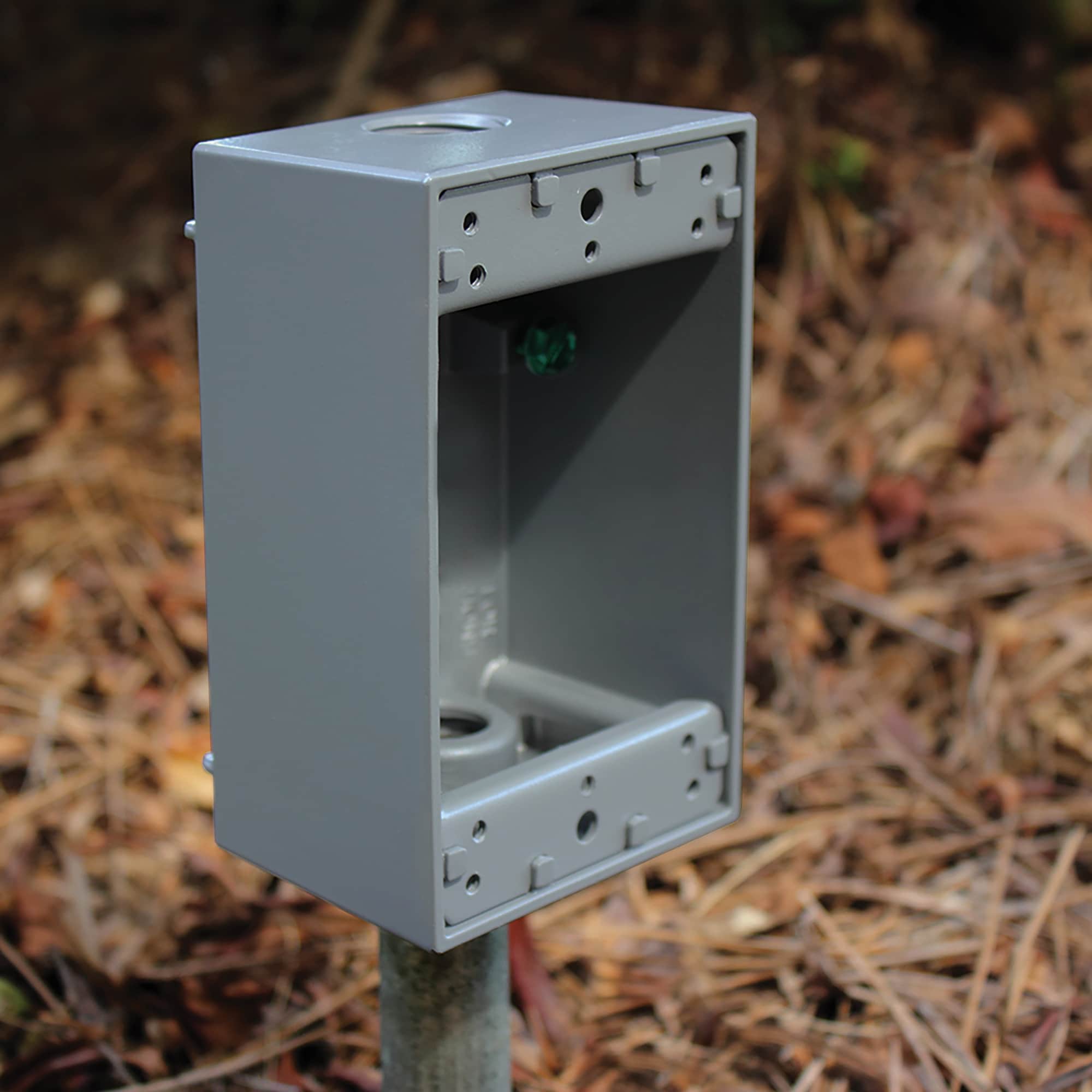 Sigma Engineered Solutions 1-Gang Metal Weatherproof New Work Rectangular  Electrical Box in the Electrical Boxes department at