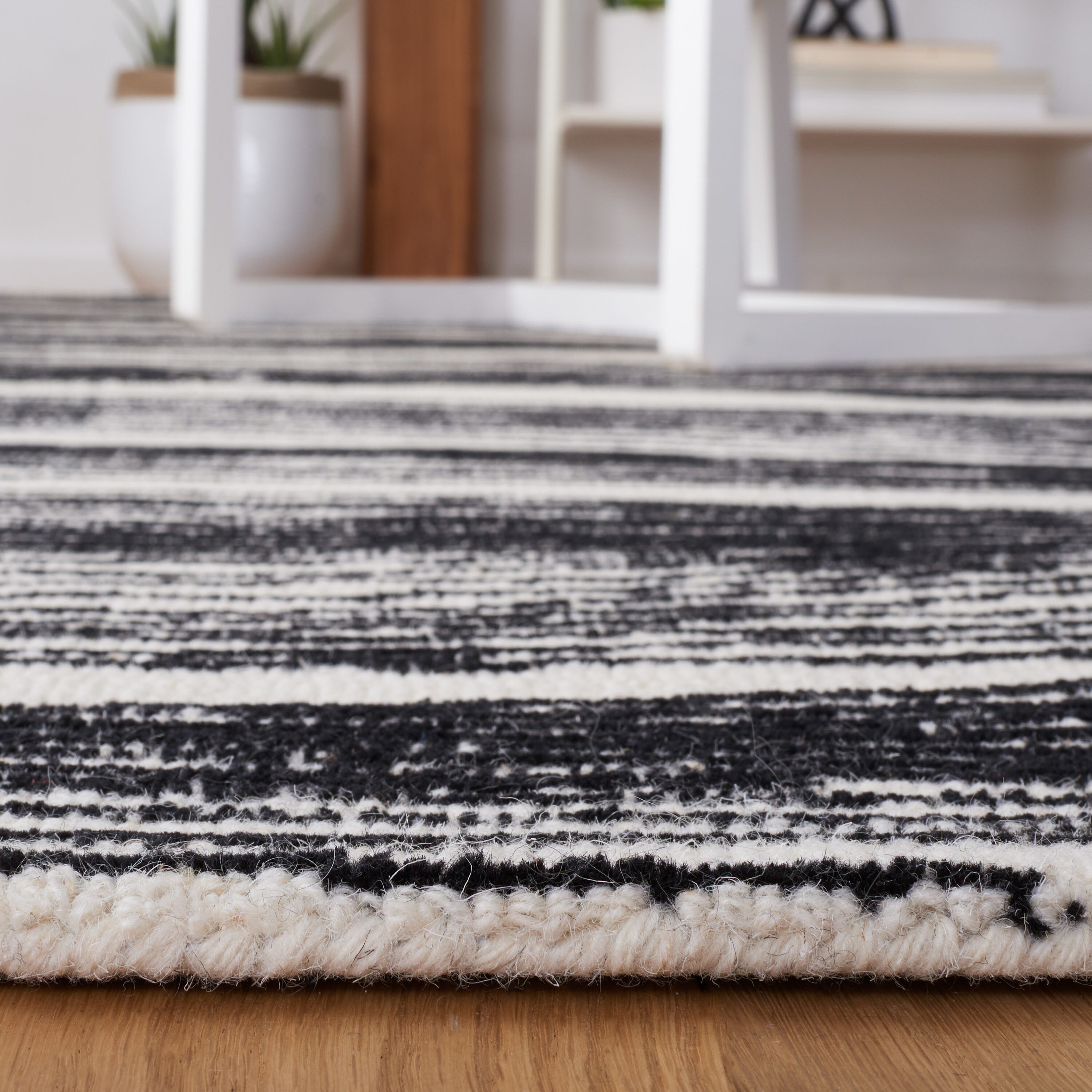 Safavieh MET995B-8 rugs - View #7