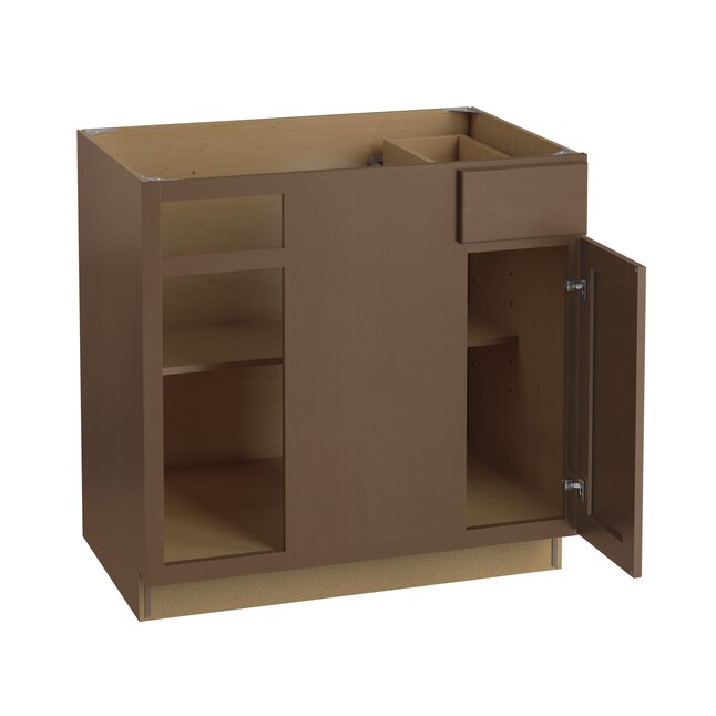 Stock Cabinet In The Kitchen Cabinets, How Much Space Between Kitchen Shelves In Revit