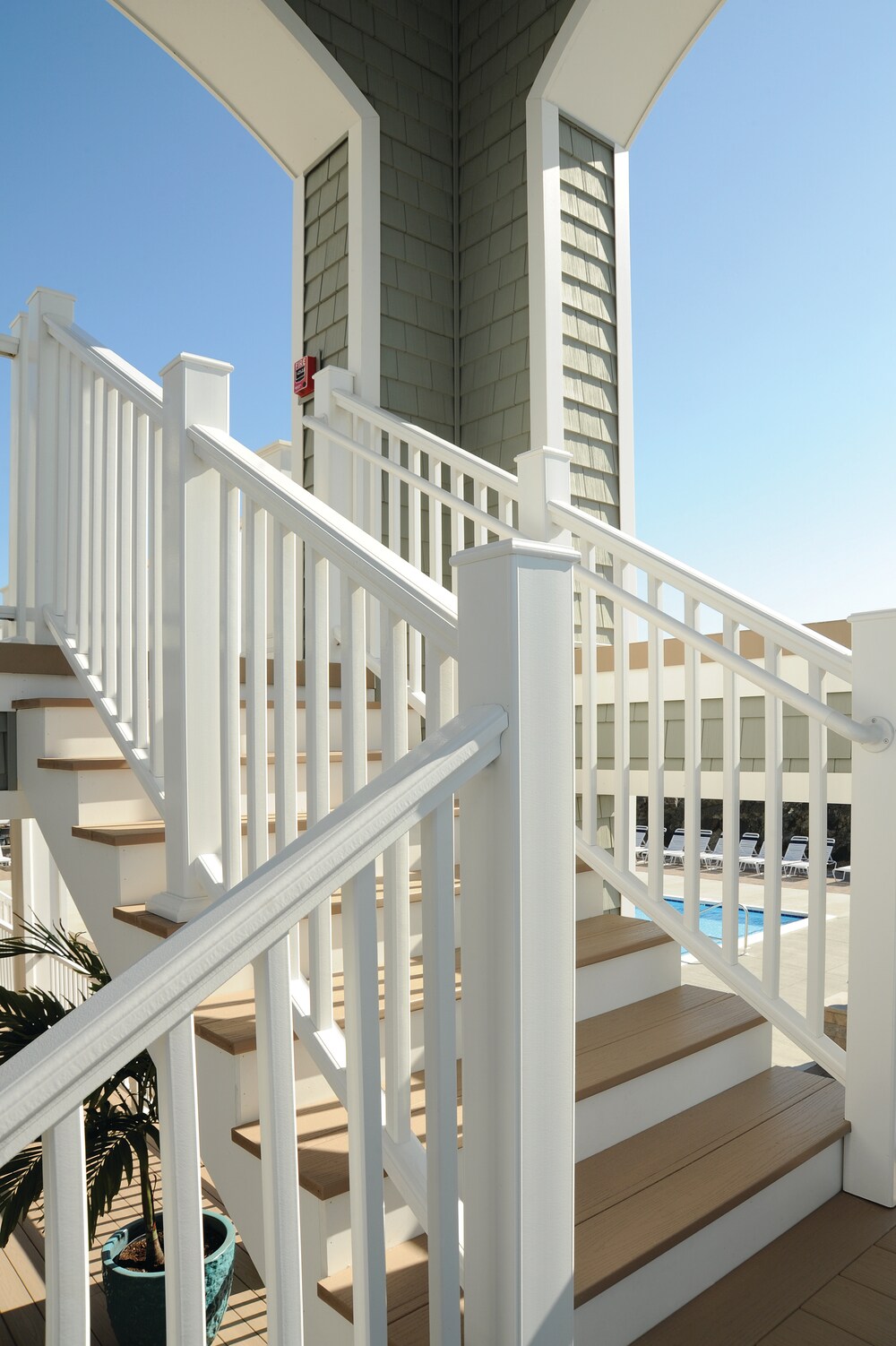 Timbertech Classic Composite Premier 6 Ft X 4 In X 3 In White Composite Deck Rail Kit In The 8509