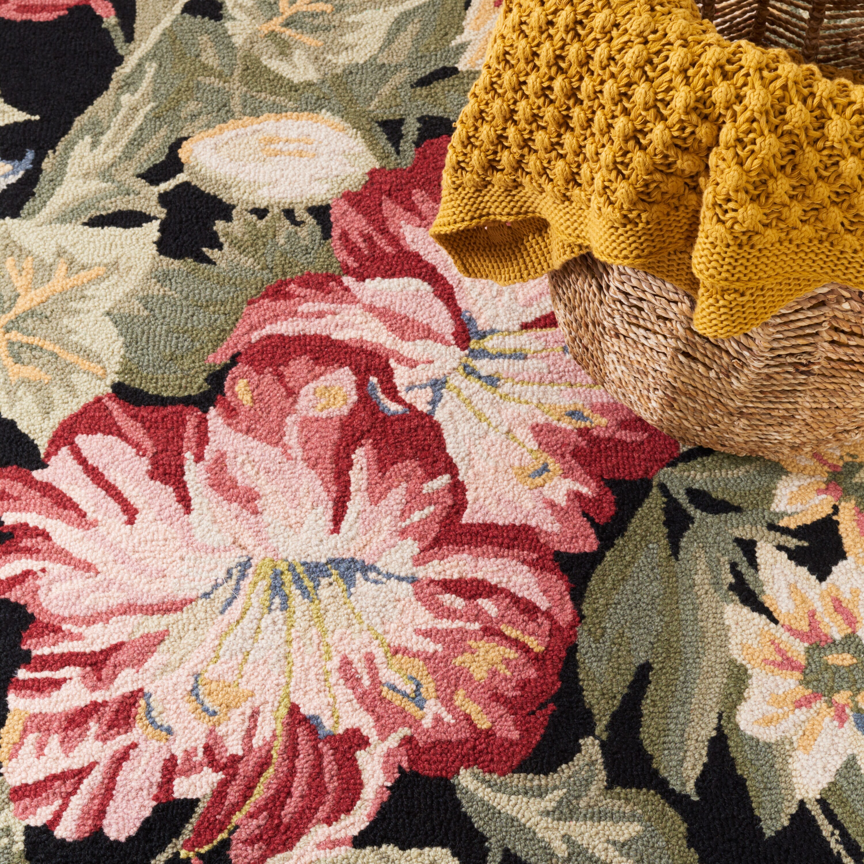 Safavieh HK301A-4R rugs - View #7