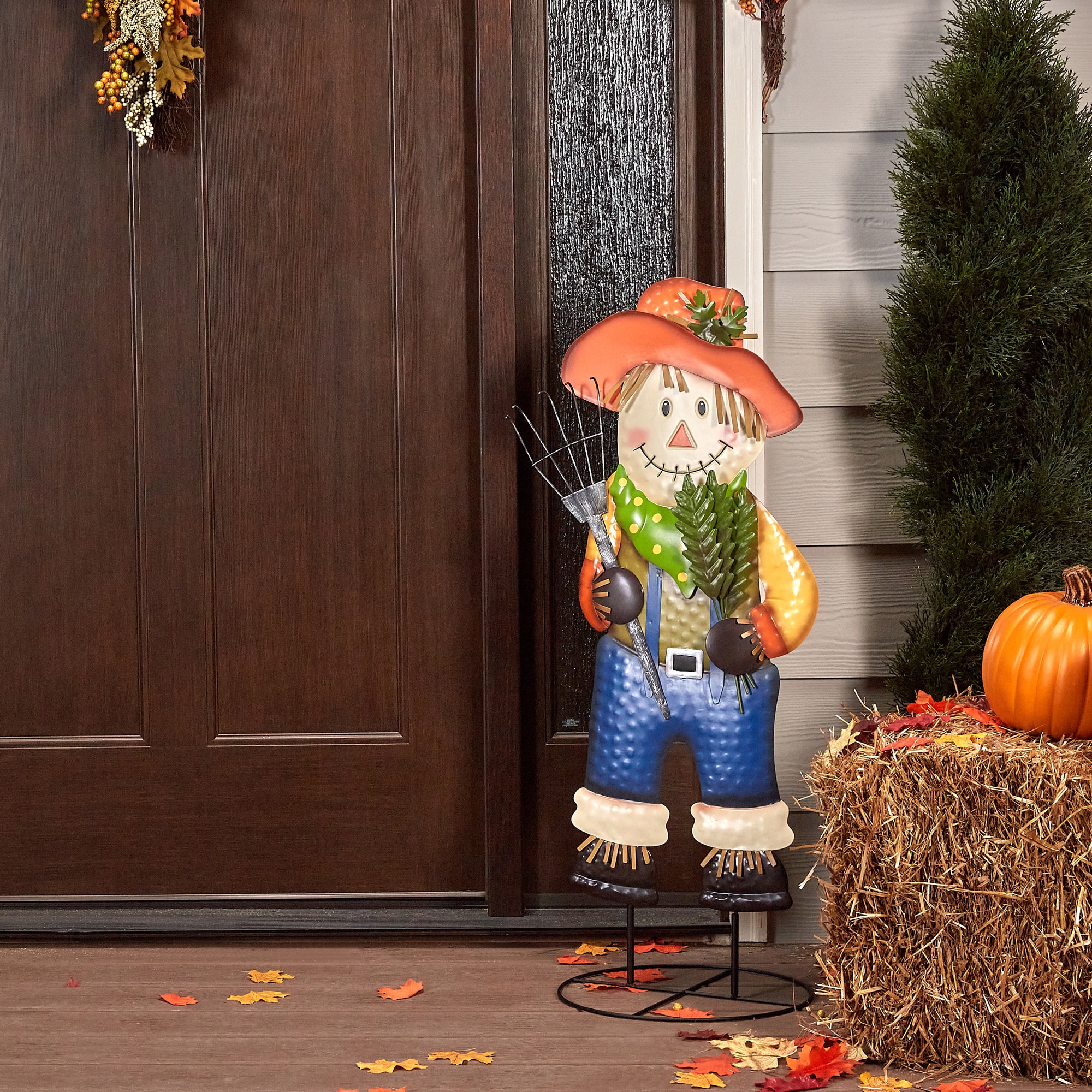 Holiday Living 3-ft Scarecrow Free Standing Decoration Scarecrow in the ...