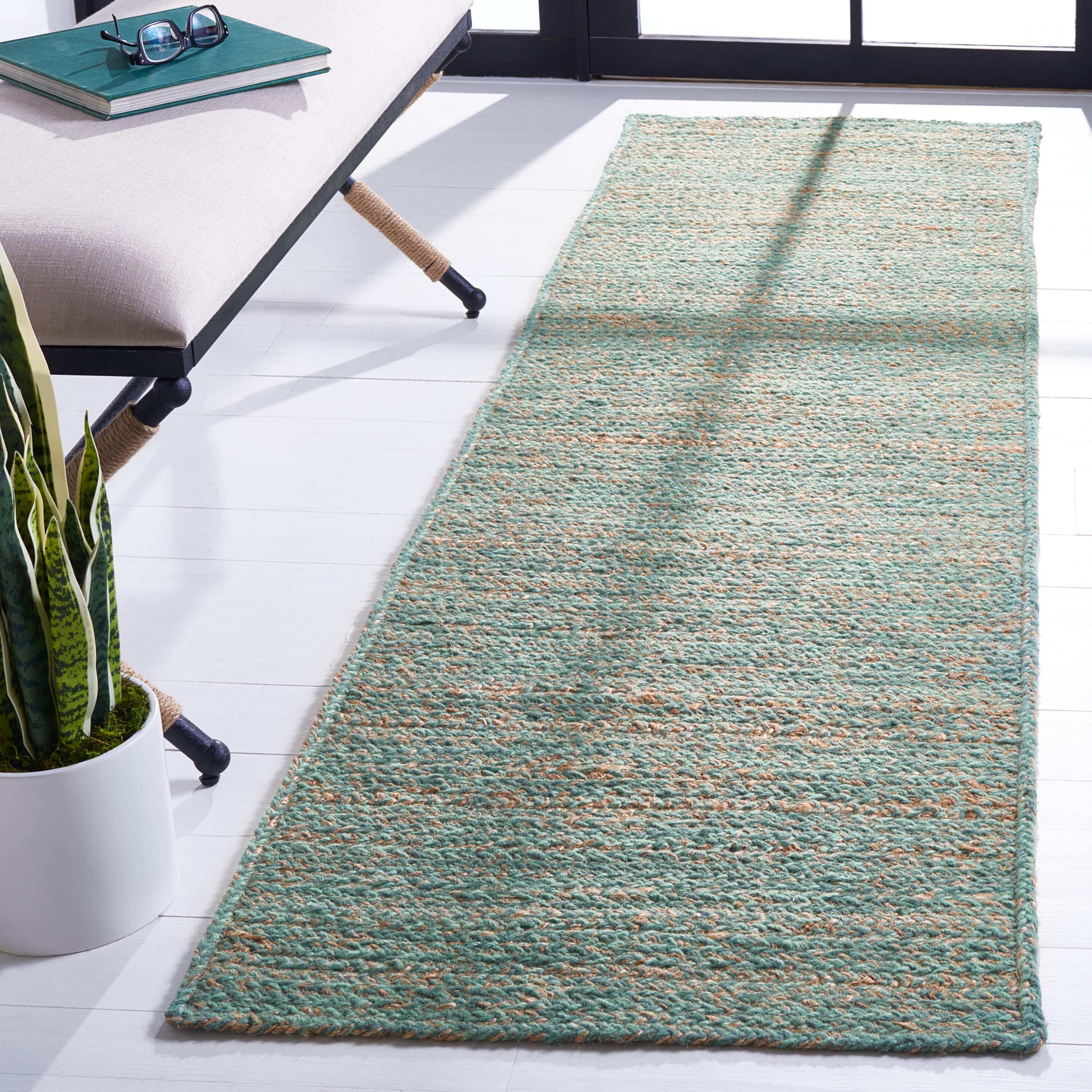  Natural Fiber 950 Green/Natural Solid / Tonal 2ft-3in x 8ft Runner Rug