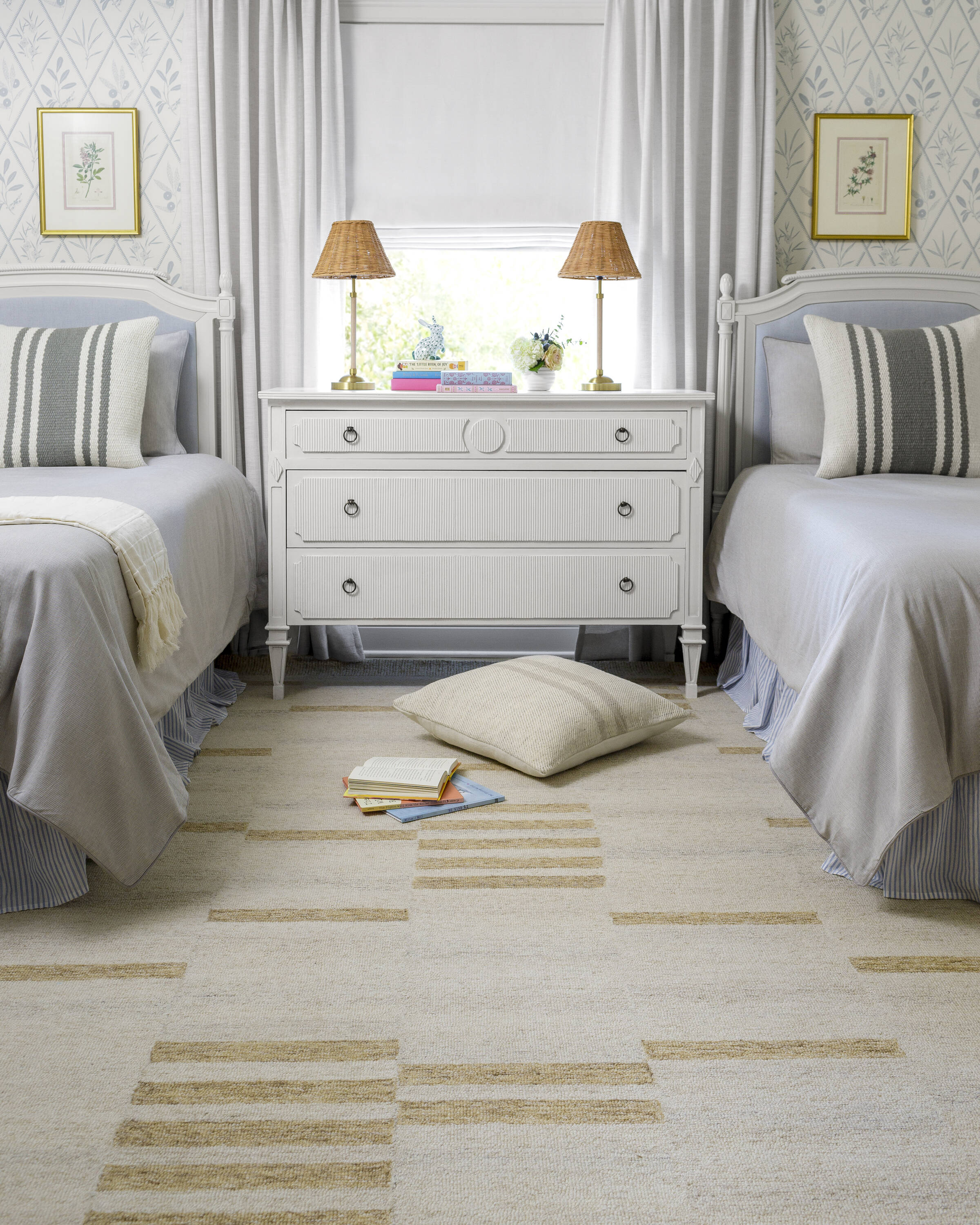 Livabliss BOMX2301-23 Becki Owens Max 2 x 3 (ft) Wool Off-white Rectangular Indoor Global Area rug
