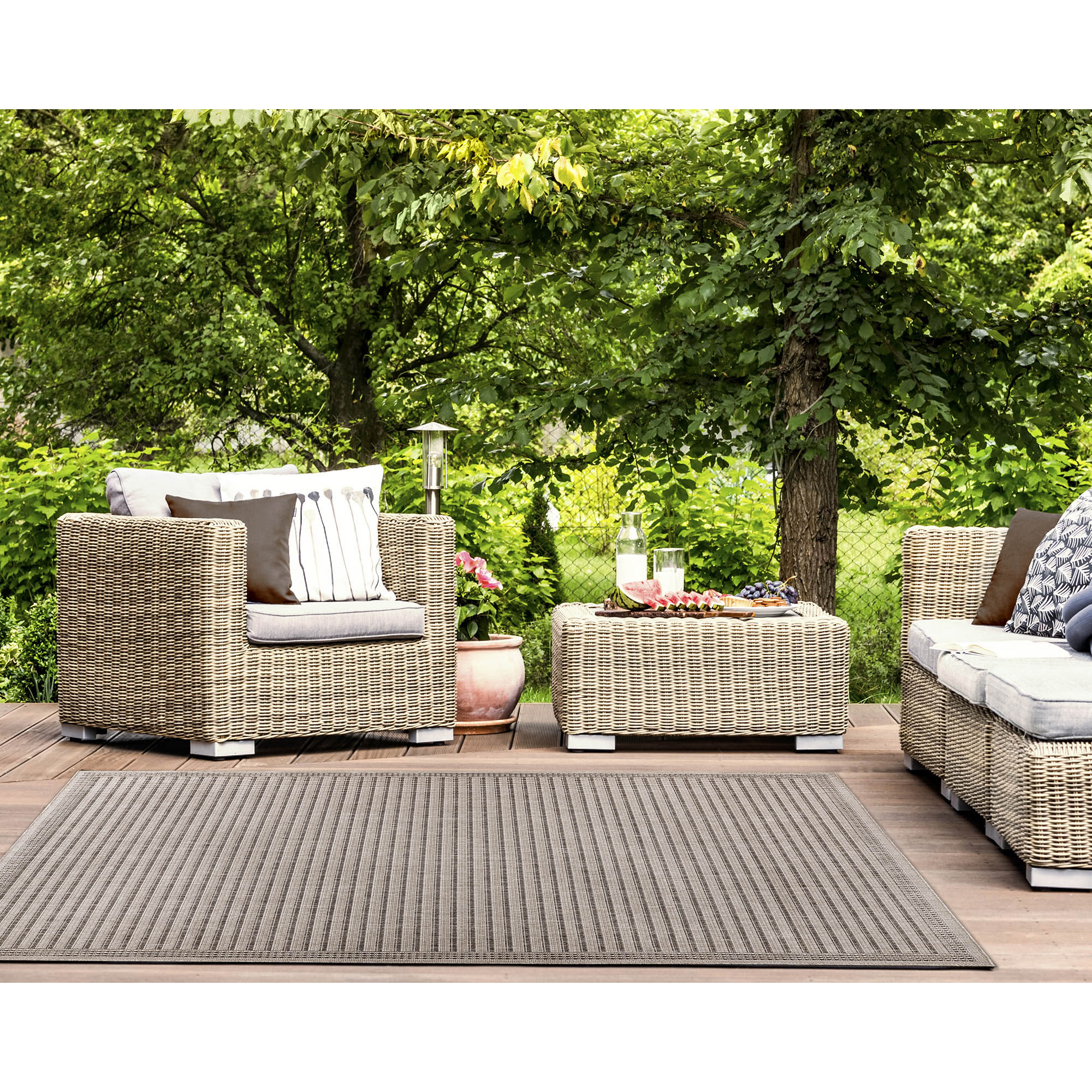 Liora Manne MAU45822506 Malibu 3 x 5 (ft) Loomed Polypropylene Green Rectangular Indoor/Outdoor Geometric Area rug
