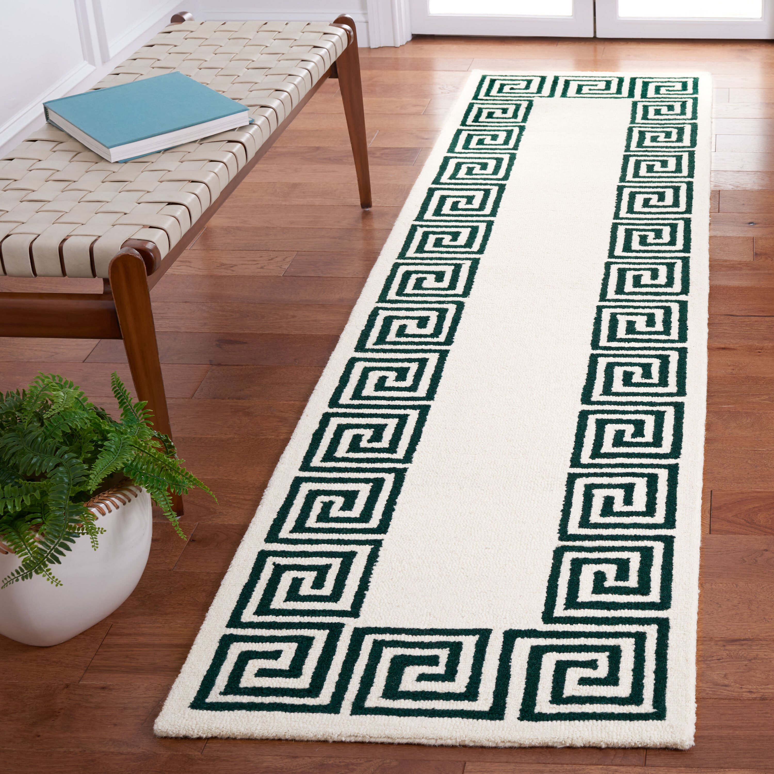  Metro 275 Ivory/Green Contemporary 2Ft-3In x 9Ft Runner Rug