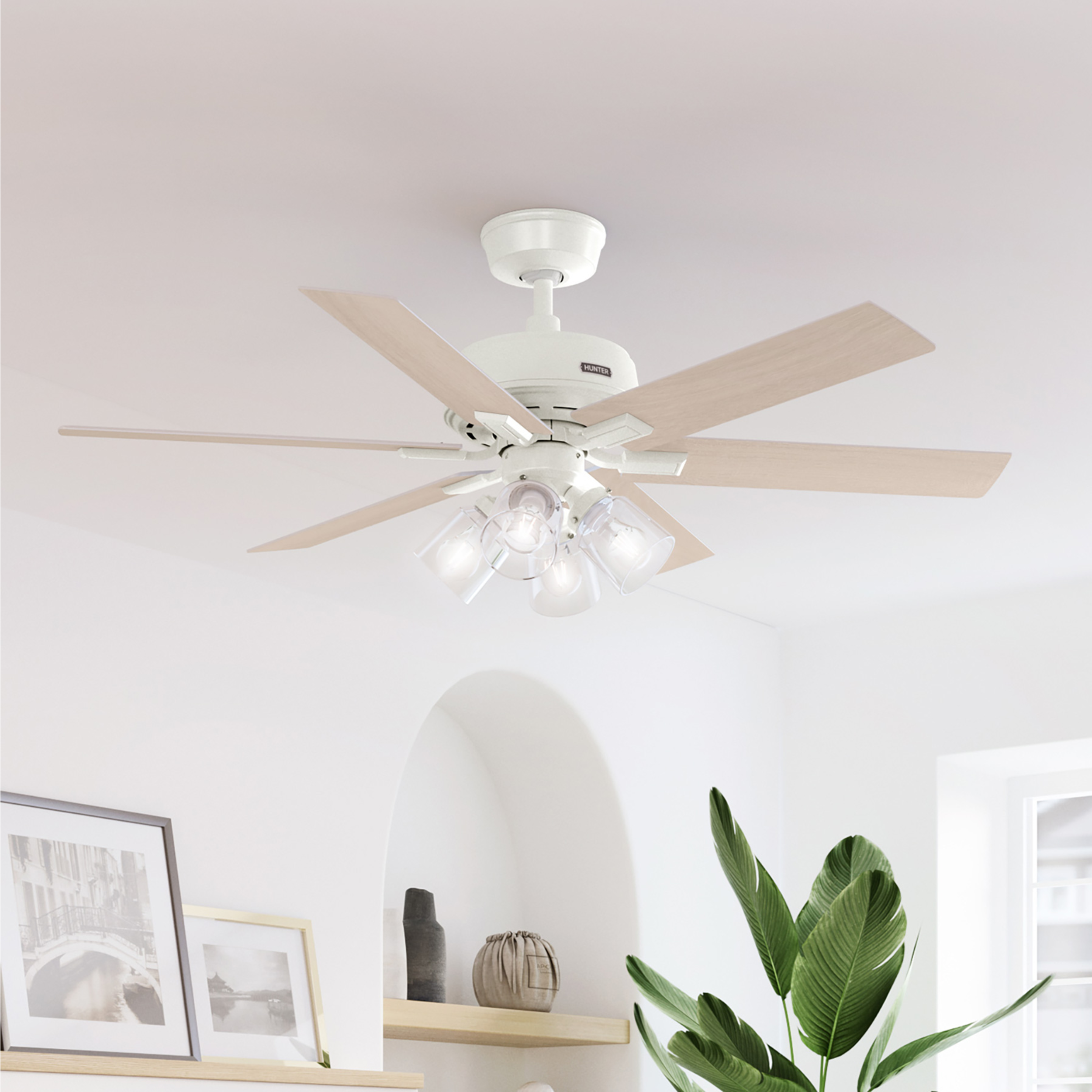 Hunter 52904 Fonthill 52-in Fresh White with Light Oak Blades Ceiling Fan With Light - Remote Included ( 6 -Blade )