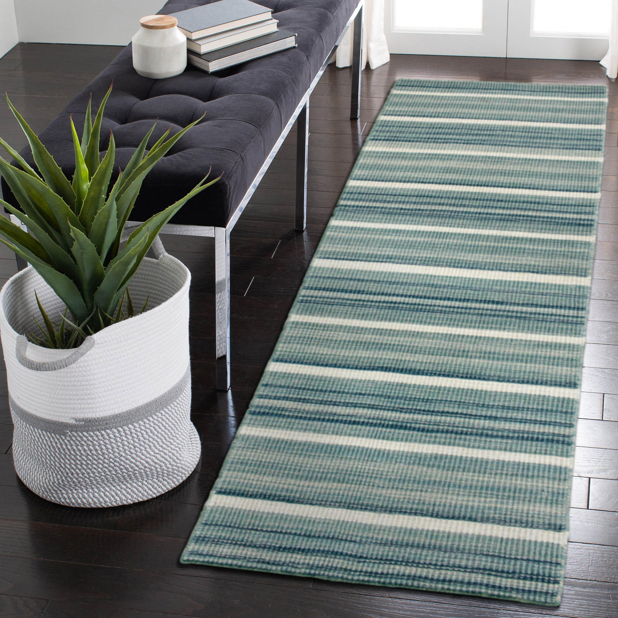 Liora Manne ARB57753947 Aruba 5 x 8 (ft) Loomed Wool Grey Rectangular Indoor Stripe Area rug