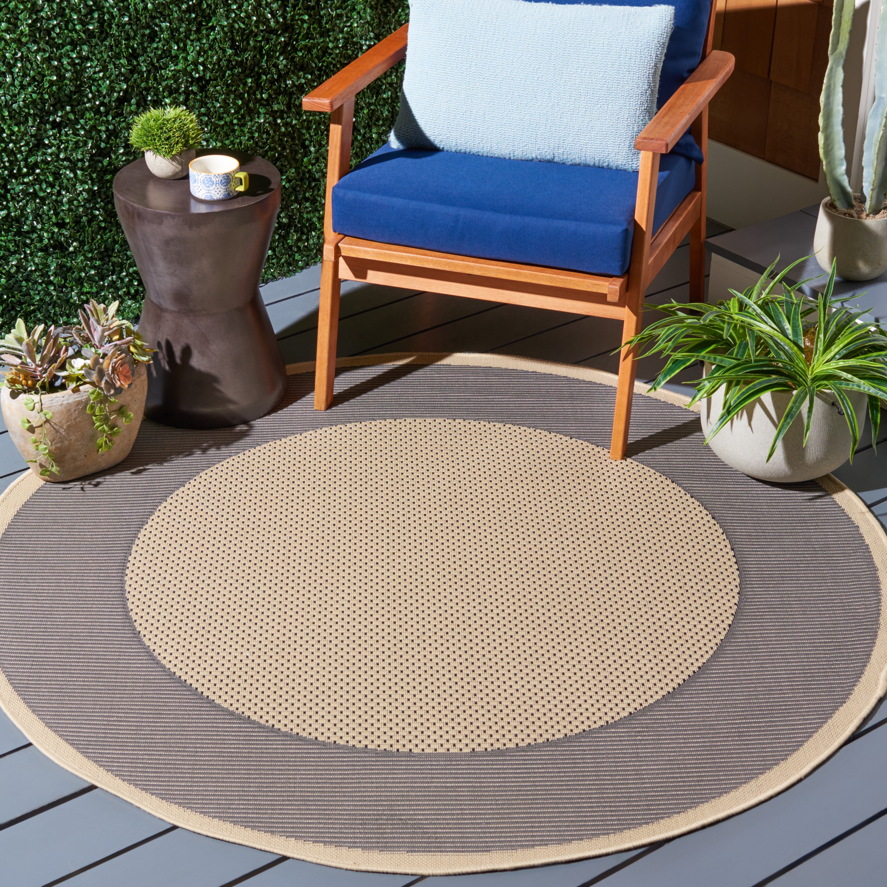 Safavieh CY7987-65A5-5R Courtyard Puhi 5 x 5 (ft) Loomed Polypropylene Gray/Cream Round Indoor/Outdoor Border Area rug