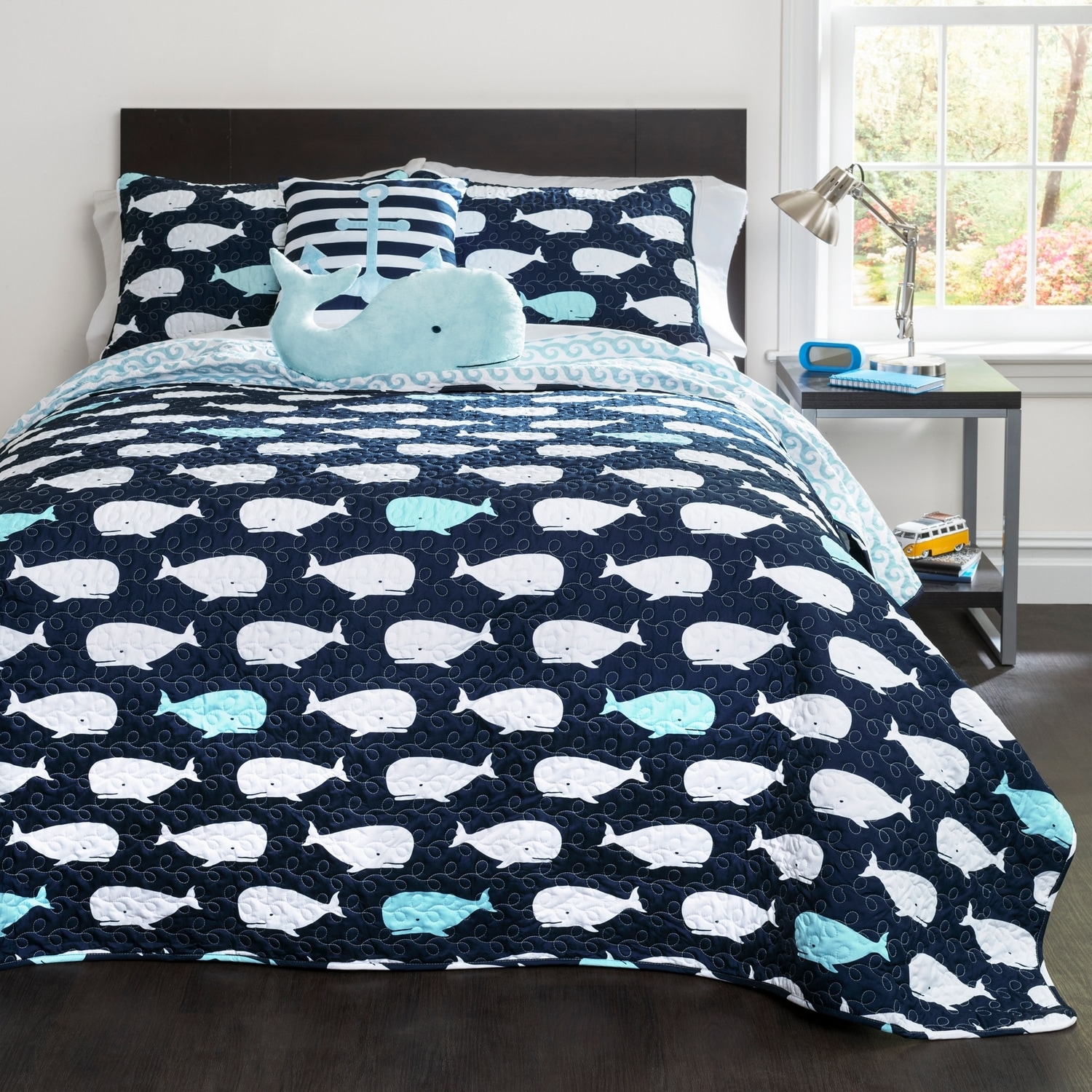 Lush Decor C41857P15-000 Navy Animal Reversible Twin Quilt