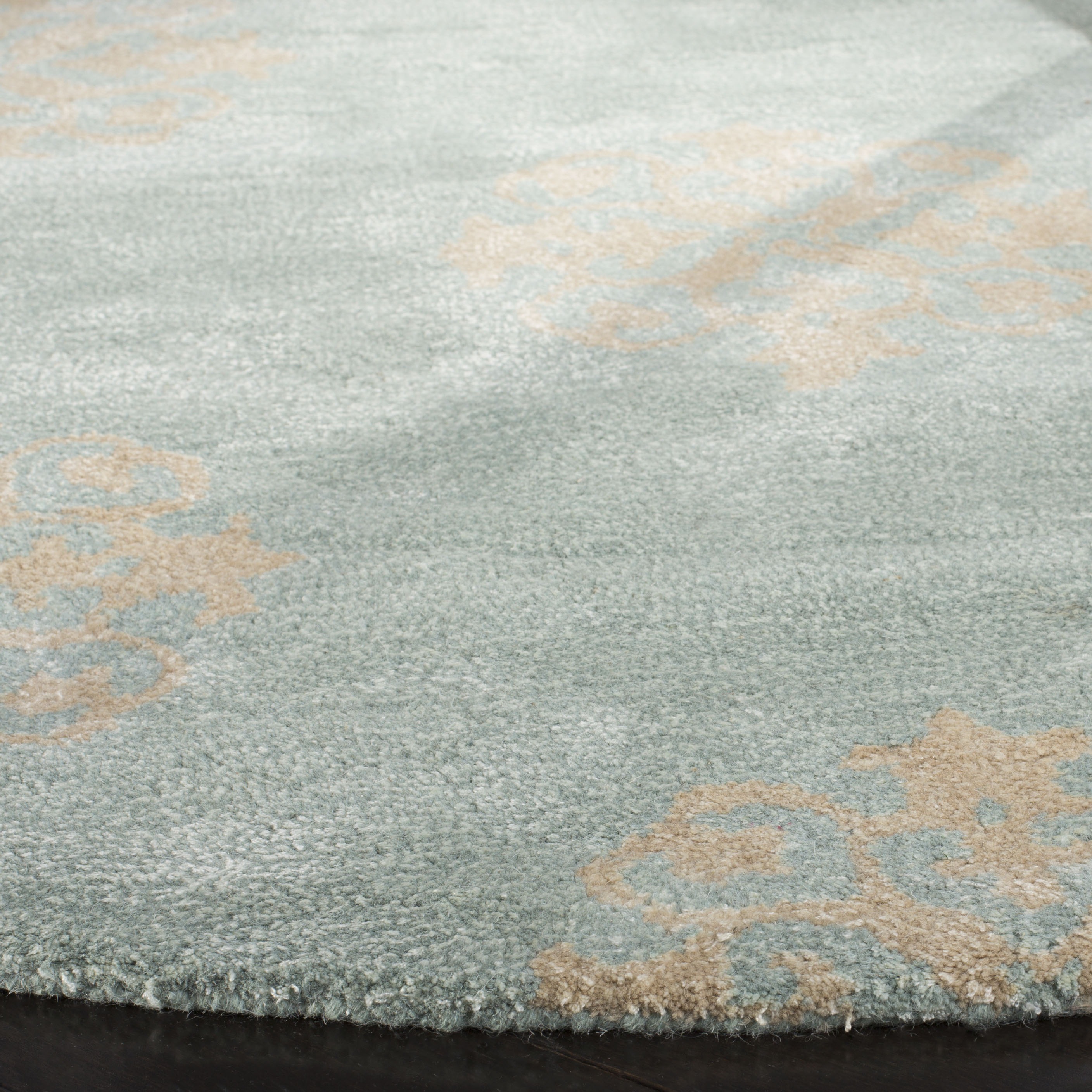 Safavieh SOH424A-8R rugs - View #3