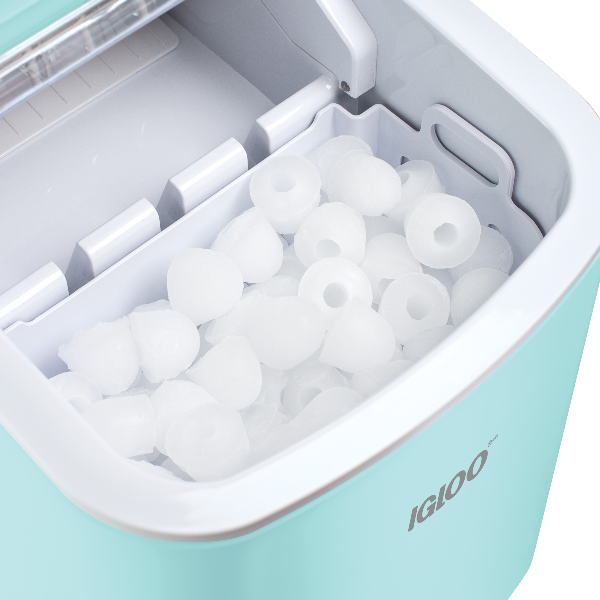 Igloo 26lb Countertop Cubed Ice Maker (Aqua) in the Ice Makers