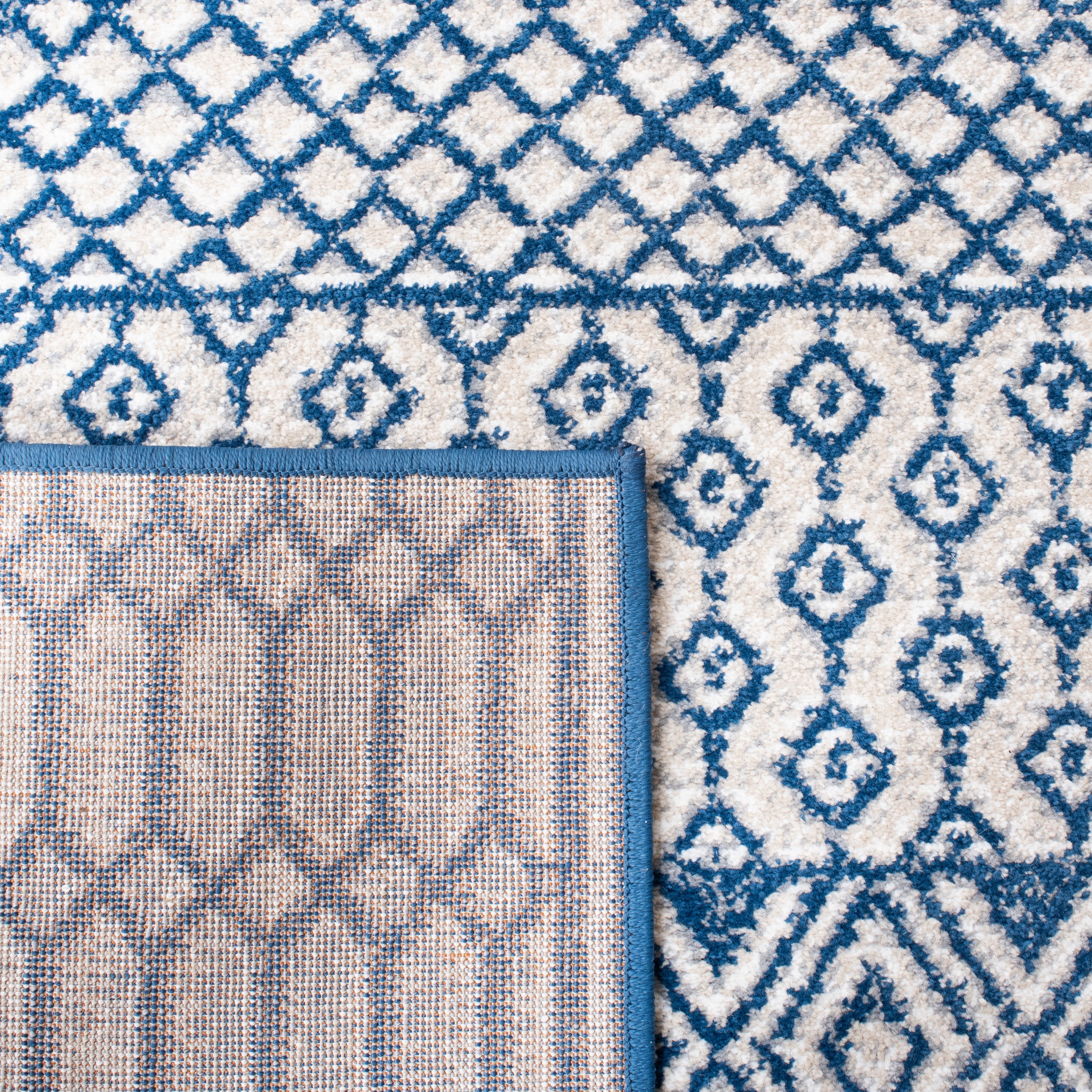 Safavieh BMT132N-9 rugs - View #7