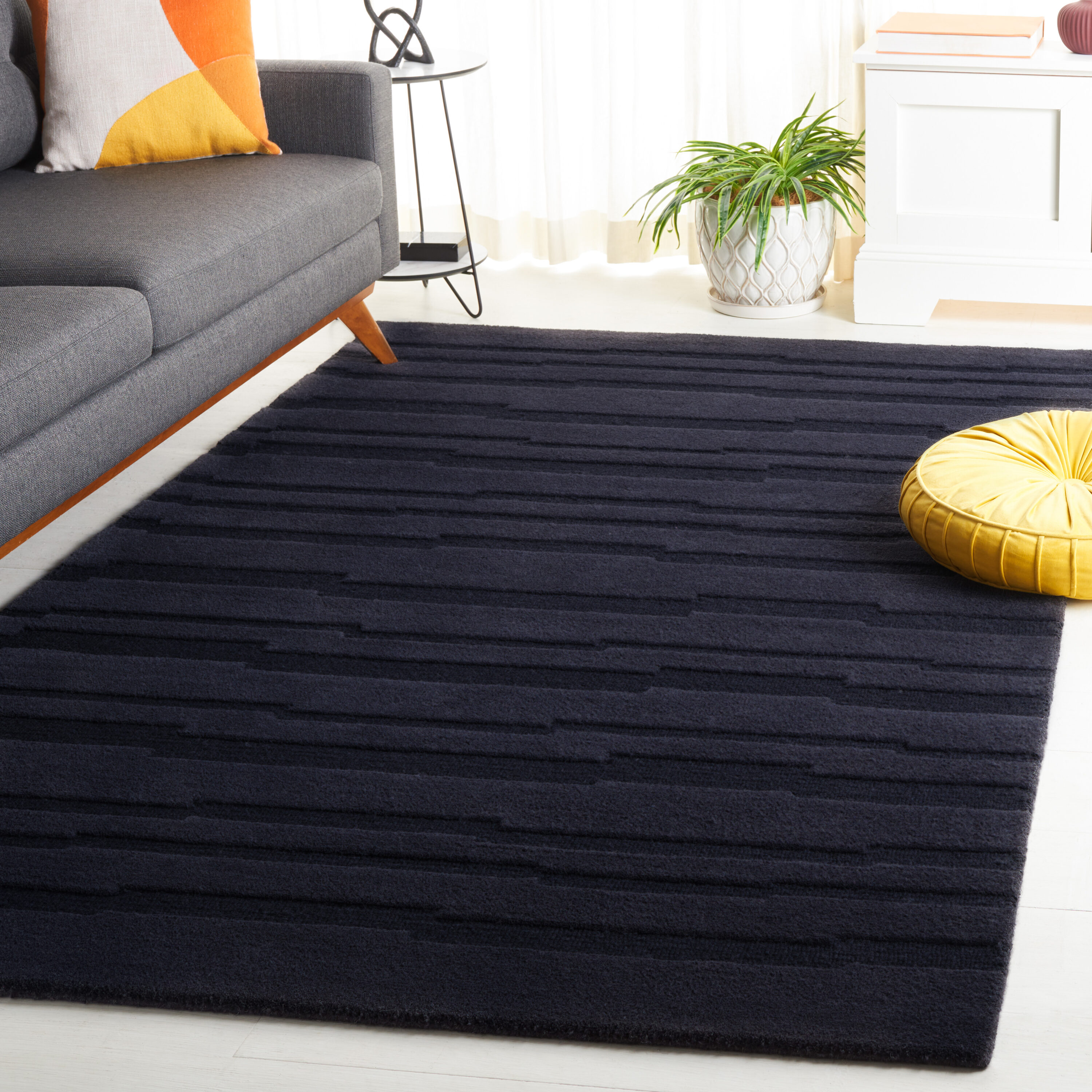  Chatham 301 Black Contemporary 5Ft x 8Ft Medium Rectangle Rug
