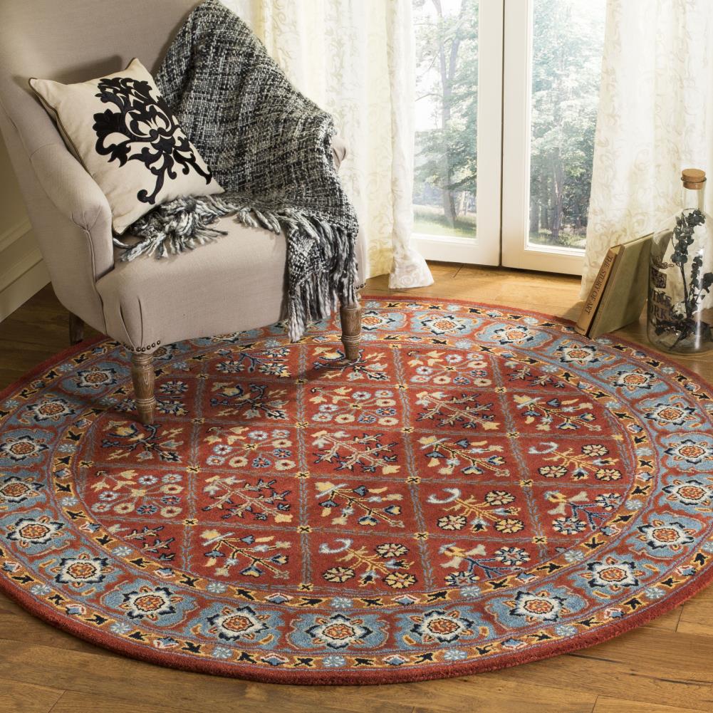 SAFAVIEH Handmade Braided Country Casual Lavada Rug - On