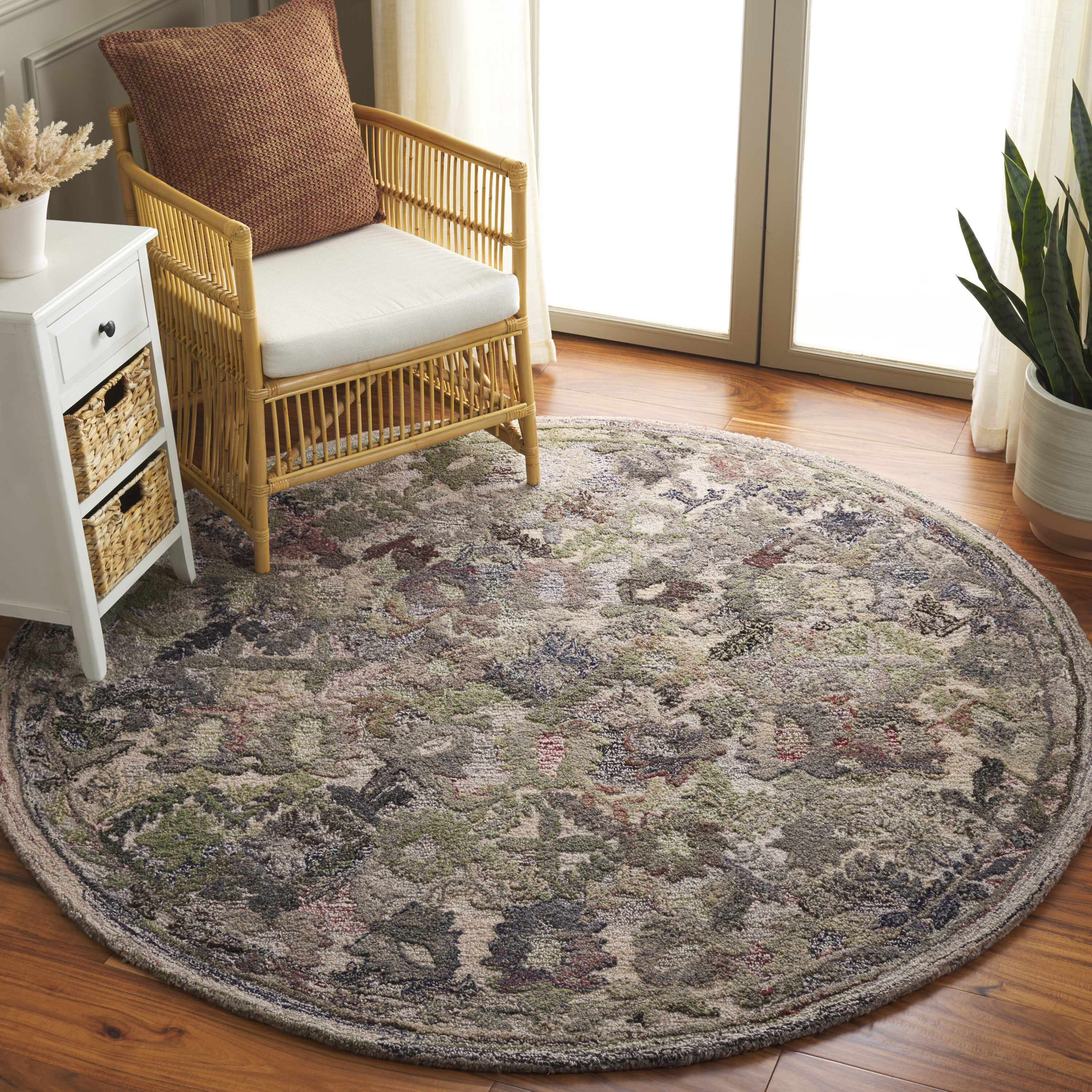  Marquee 126 Green/Beige Traditional 6ft x 6ft Round Rug