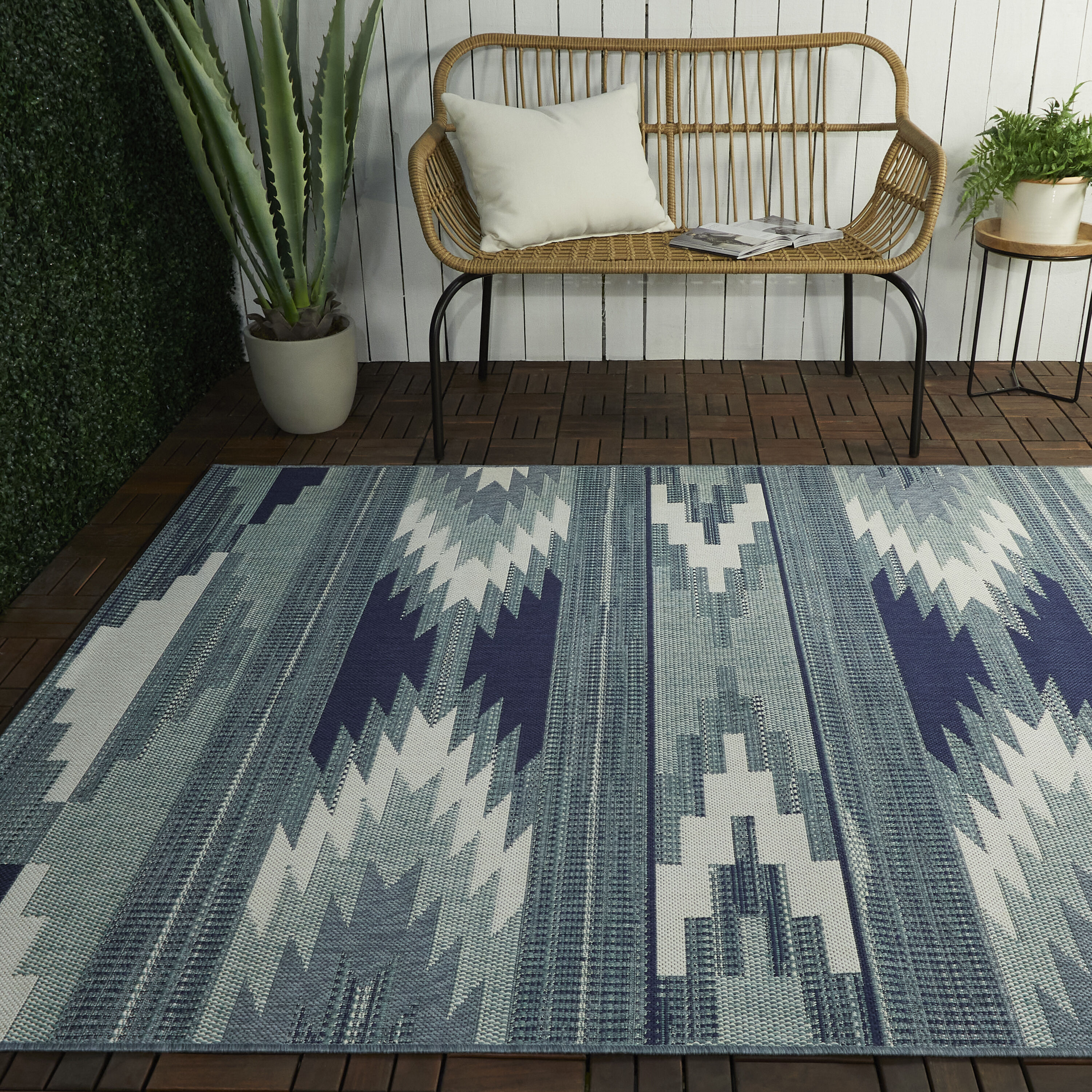 Balta 3003254 5 x 7 (ft) Polypropylene Teal Rectangular Indoor/Outdoor Geometric Area rug