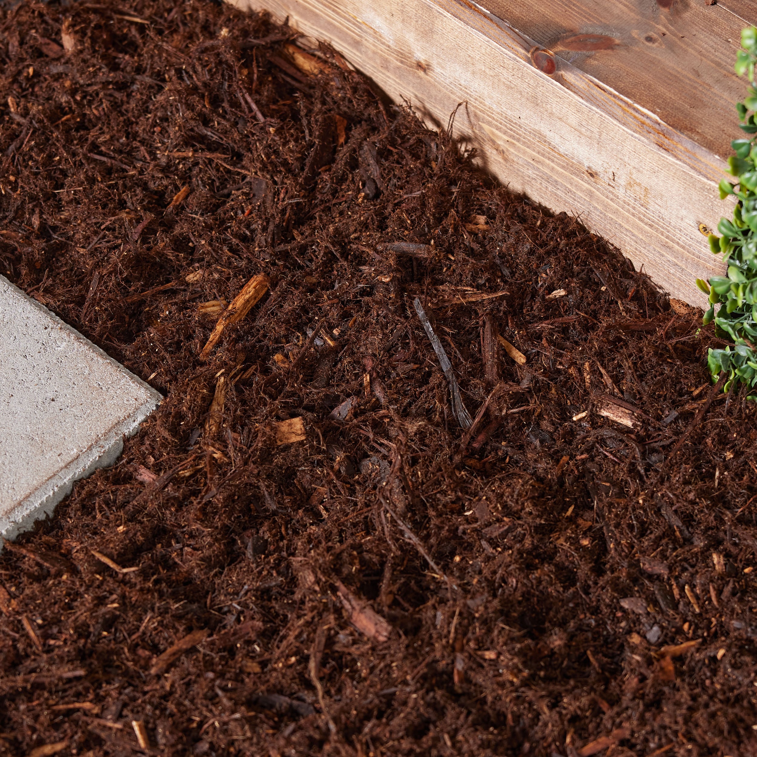 Greensmix 2-cu ft Red Western Red Cedar Mulch WGM13221 at Lowes.com