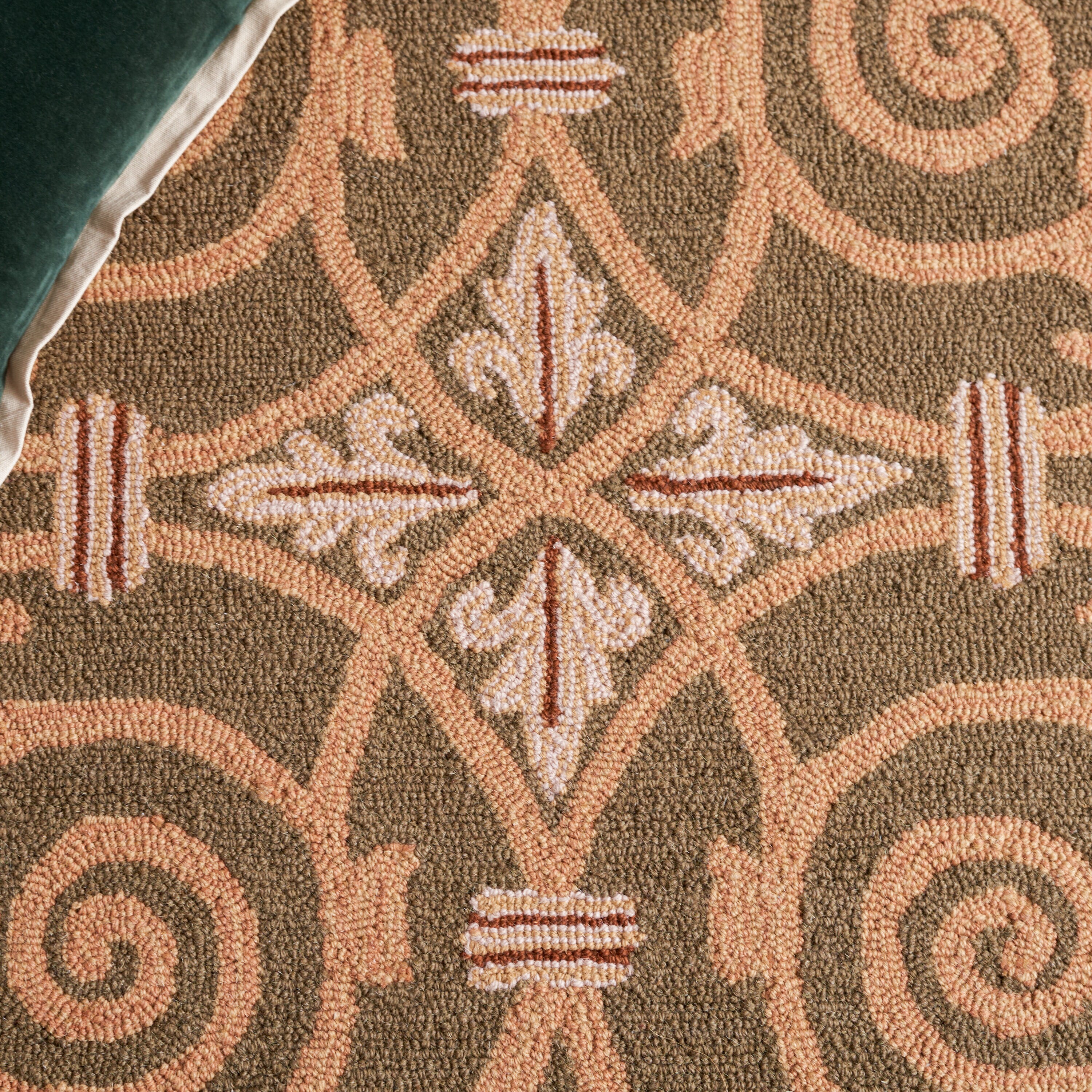 Safavieh HK11B-3R rugs - View #7