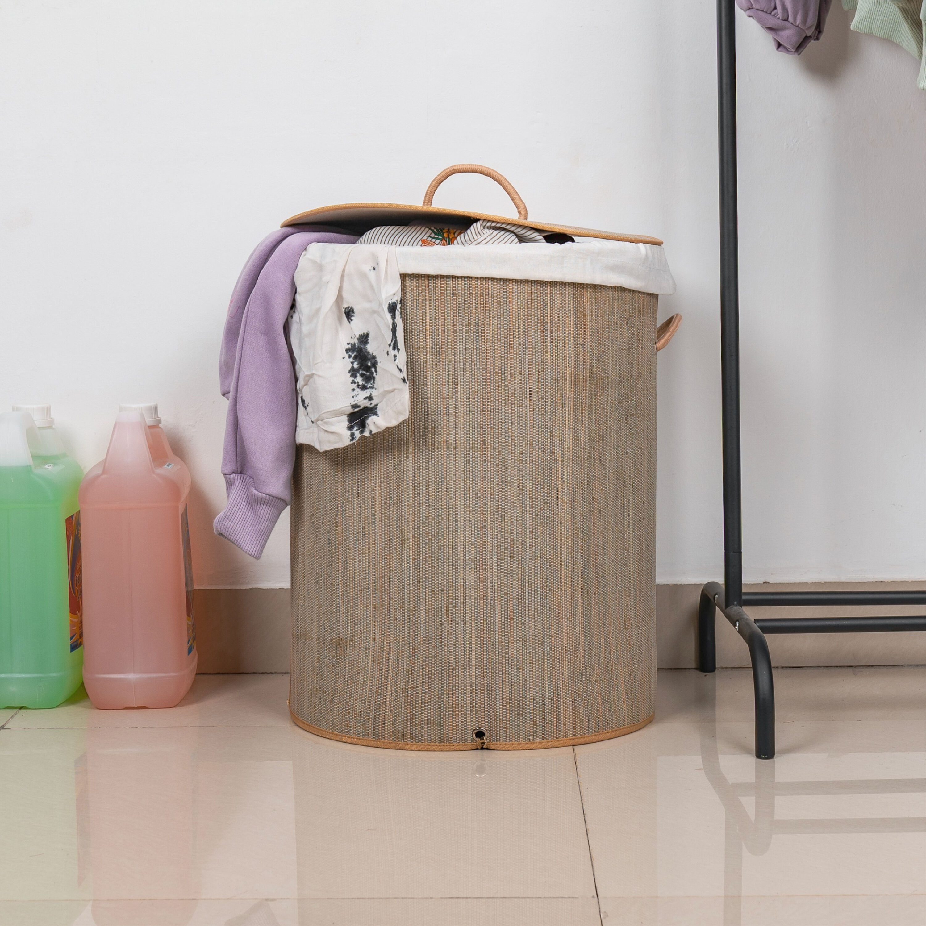 Round Natural Mendong Collapsible Laundry Hamper with Lid and Handles