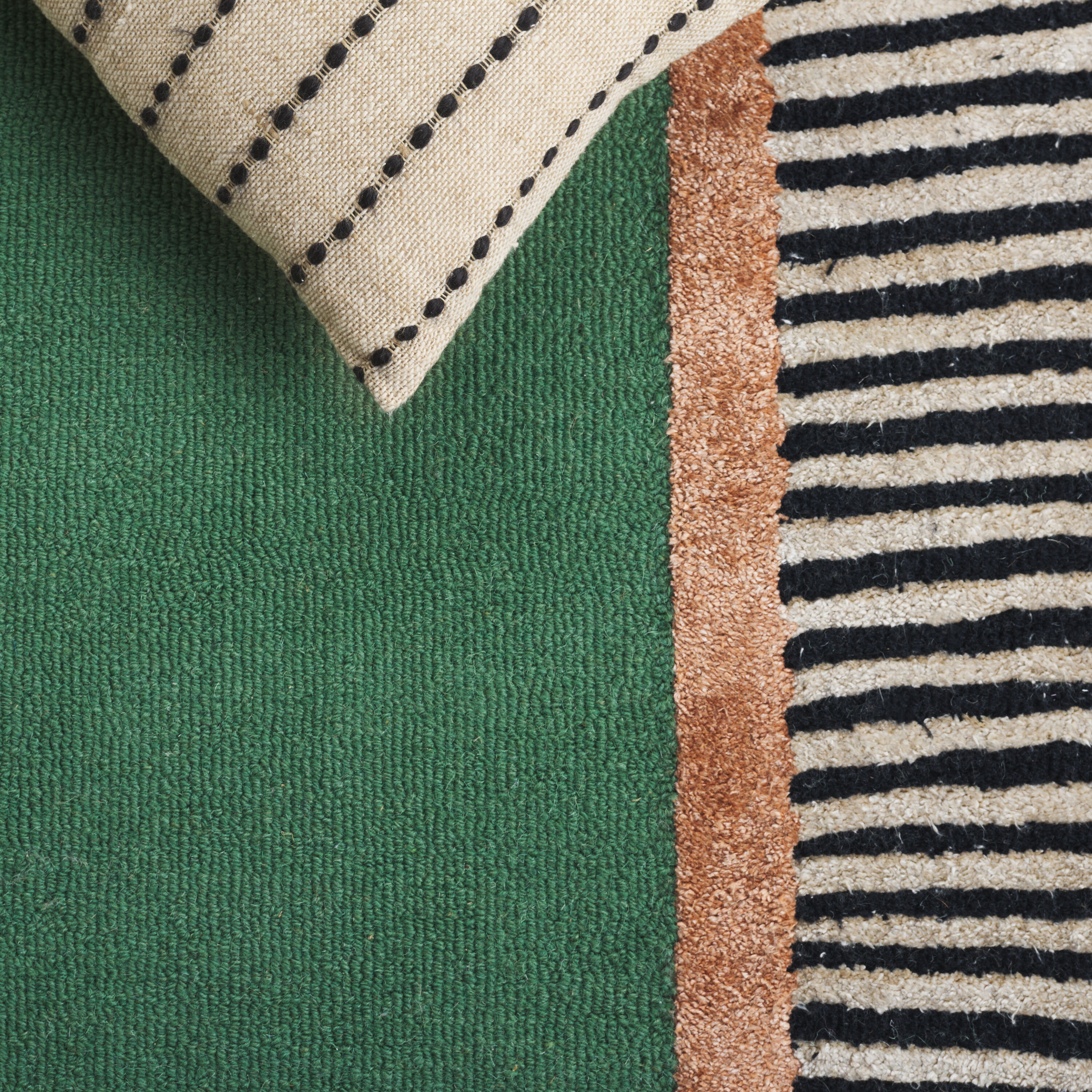 Safavieh FTV107Y-6OV rugs - View #4