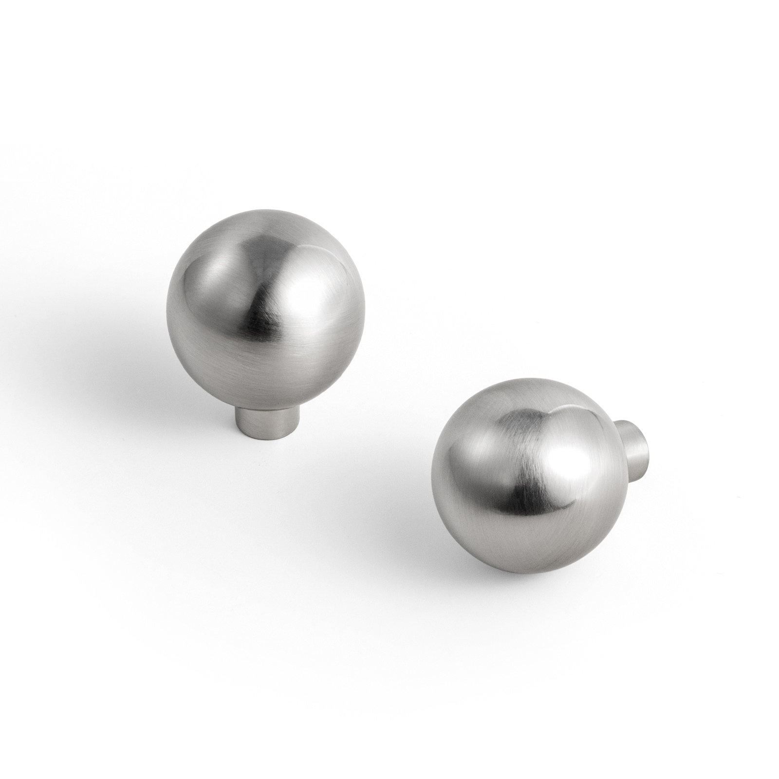 Miaokesen 052LN-DK 15/16-in Satin Nickel Round Modern Cabinet Knob 6 -Pack