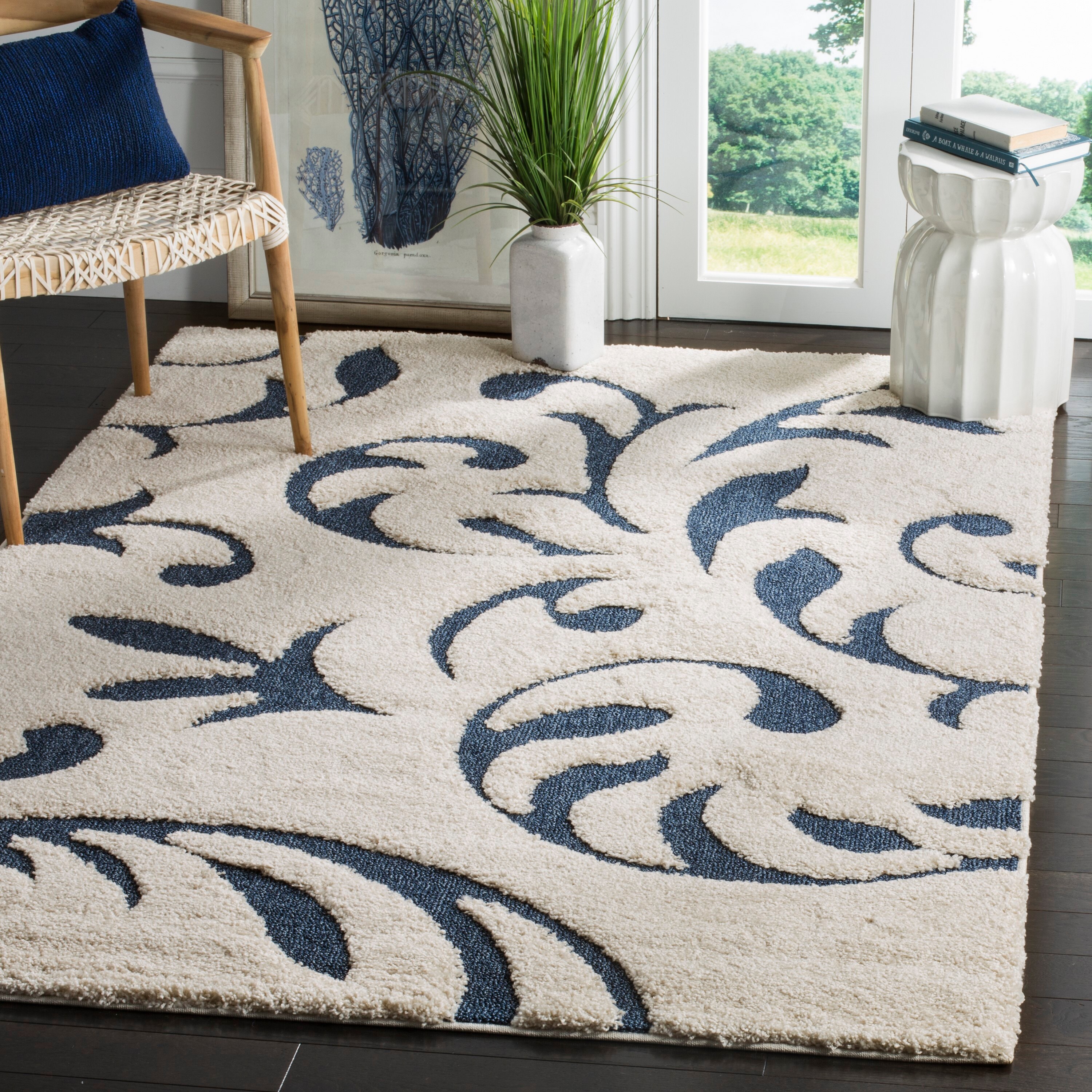 Safavieh SG468-1165-8 Florida Raman Shag 8 x 10 (ft) Loomed Polypropylene Cream/Blue Rectangular Indoor Floral/Botanical Farmhouse/Cottage Area rug