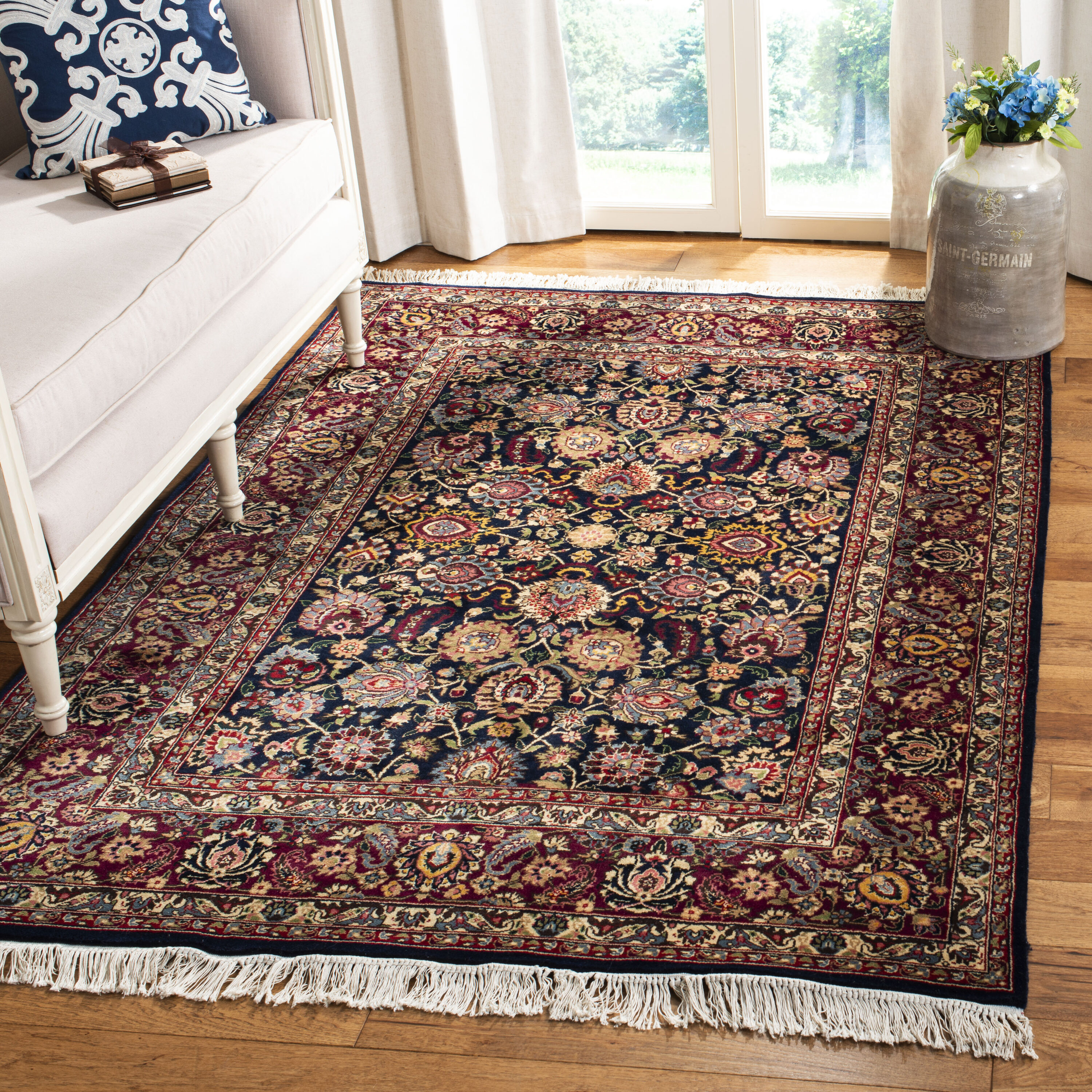 Safavieh V16B-4 rugs - View #2