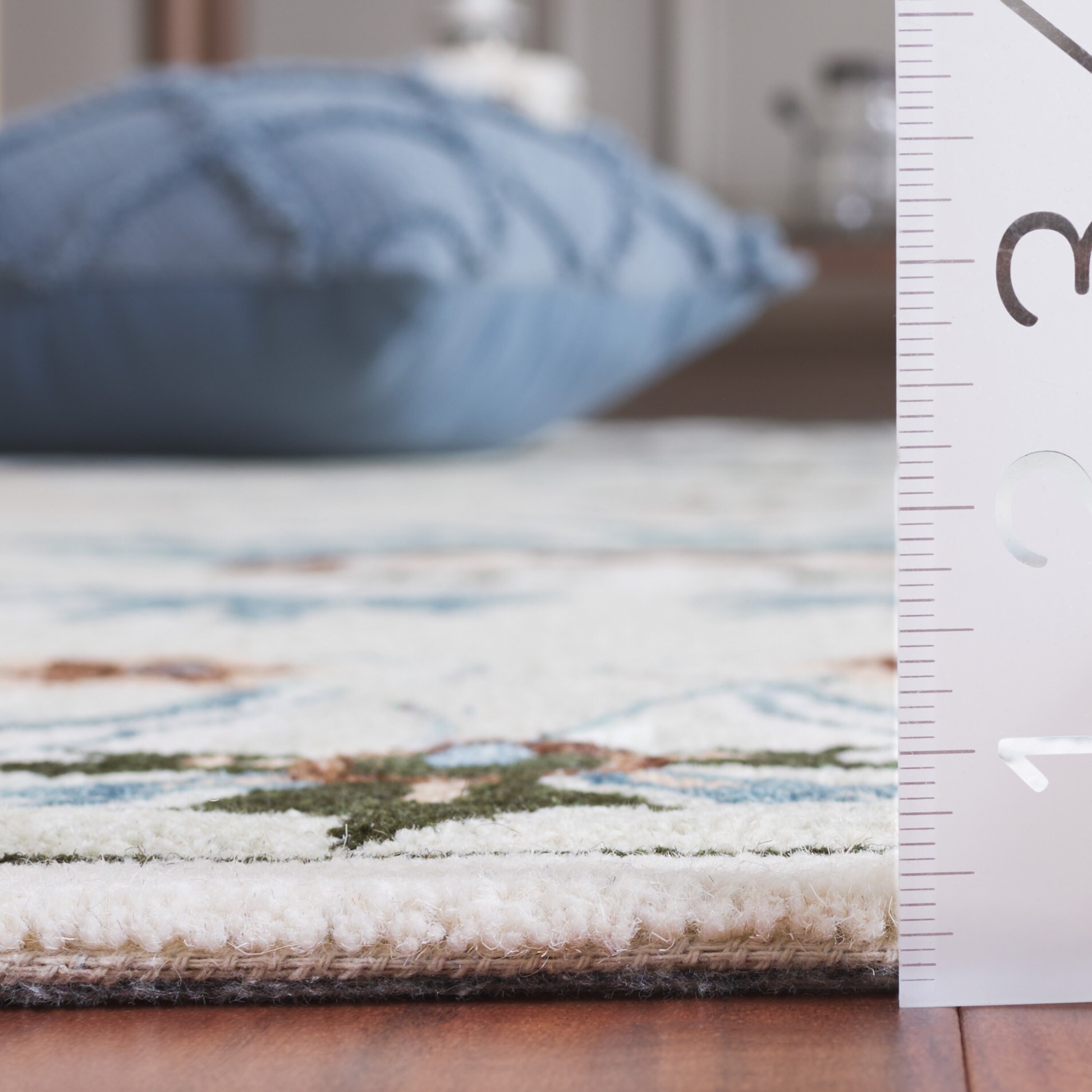 Safavieh BLM572W-4 rugs - View #5