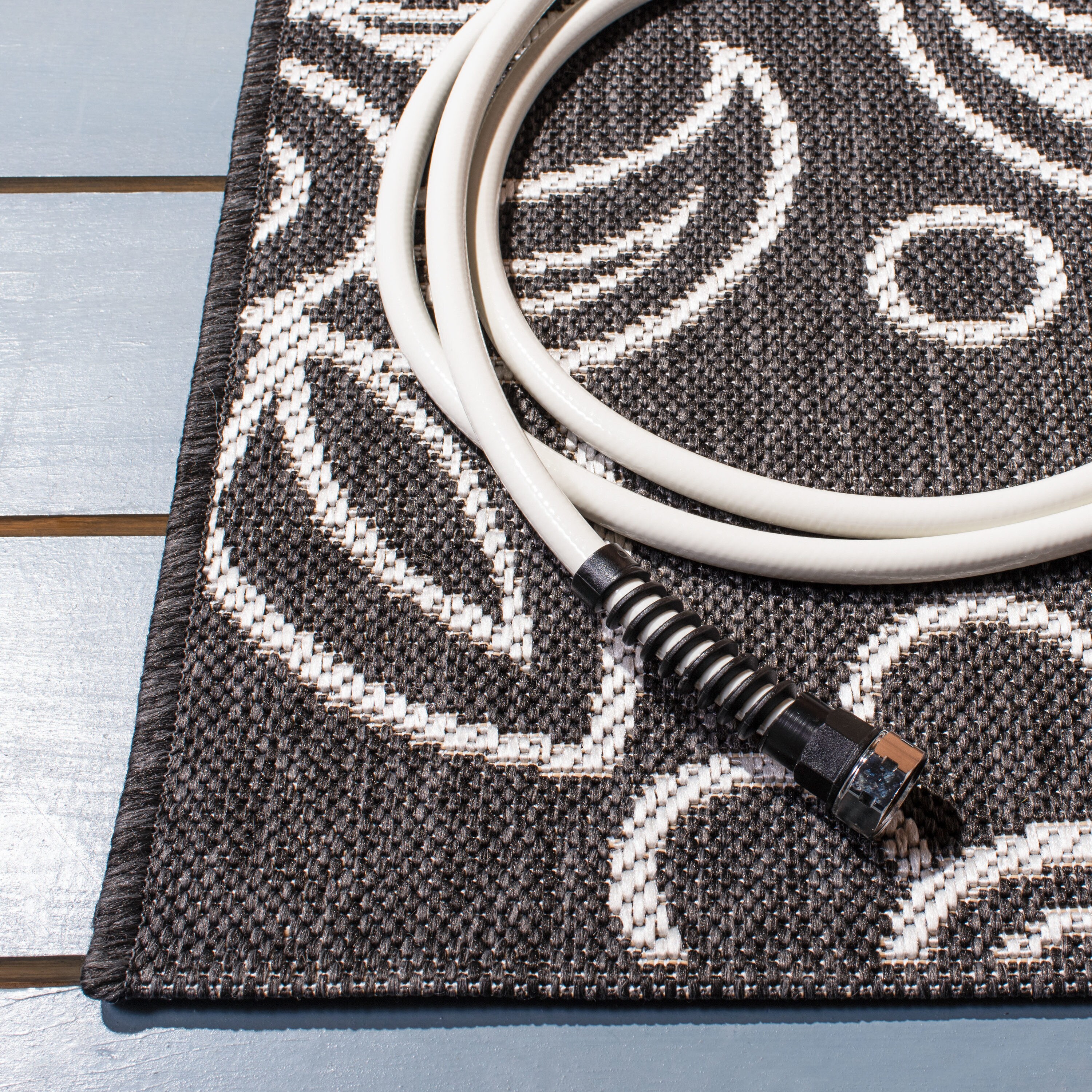 Safavieh BHS246Z-4 rugs - View #3