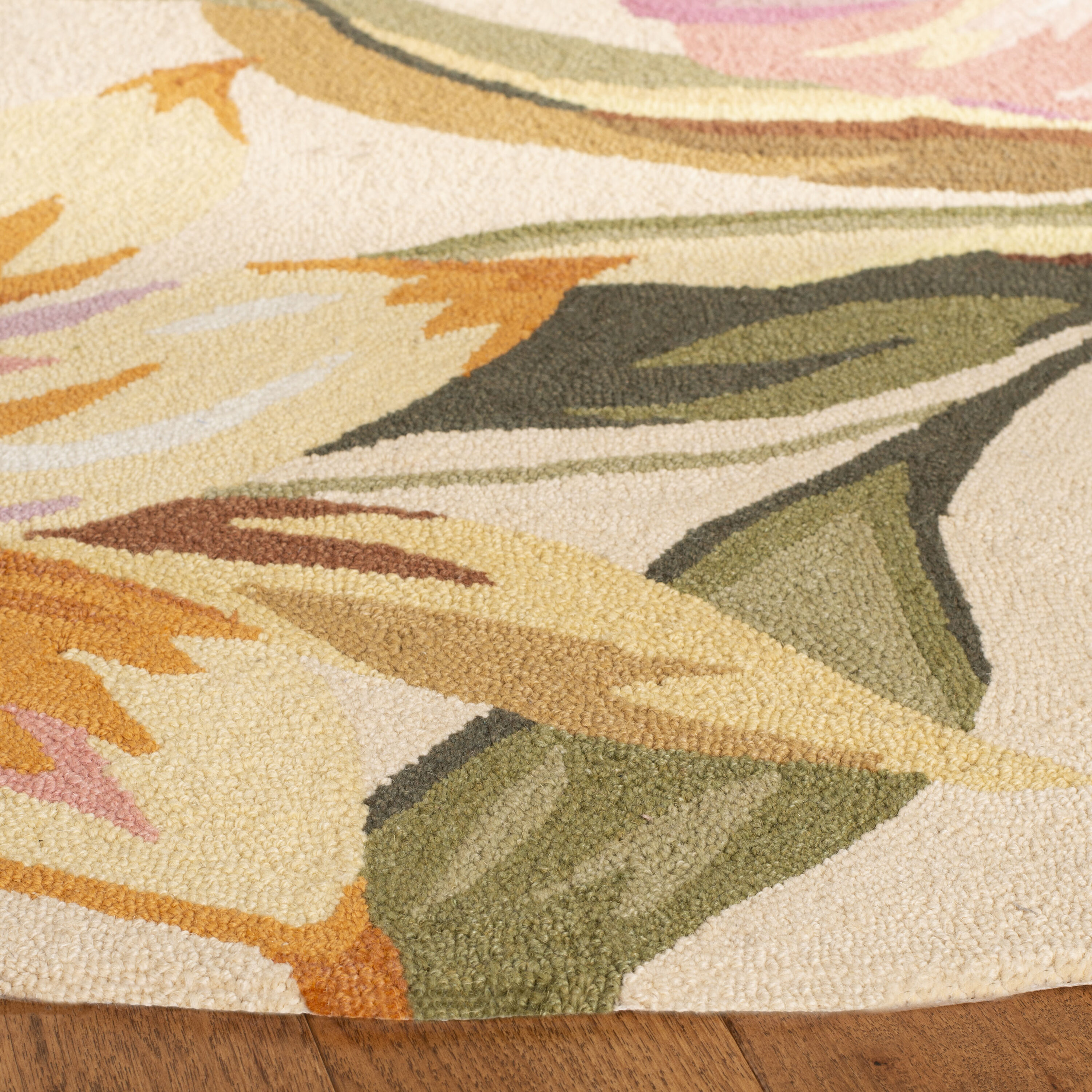 Safavieh HK212A-4R rugs - View #3