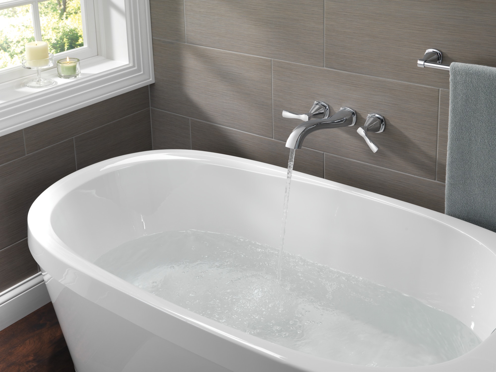 Delta T5776-SSWL Roman-Tub-Faucets - View #2