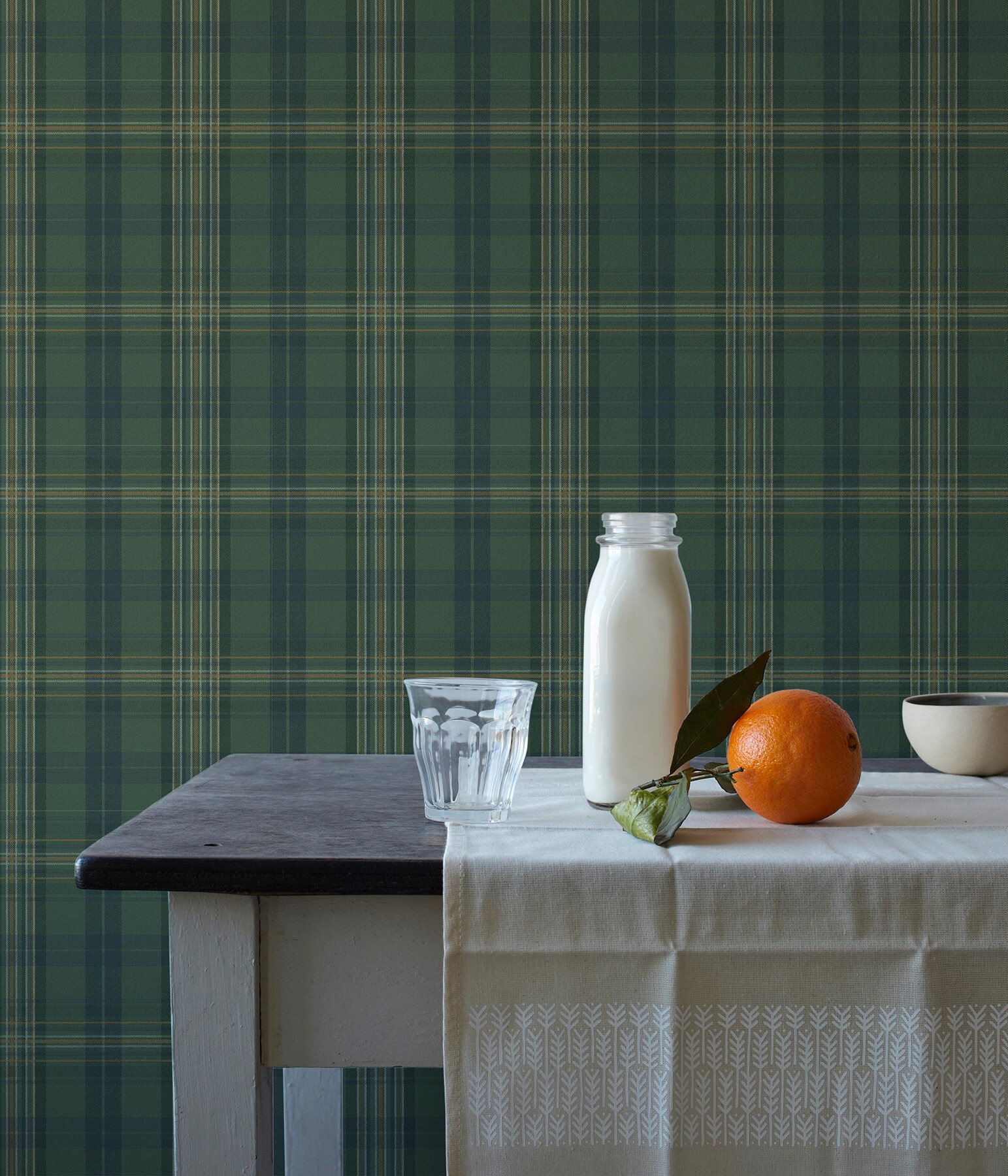 Chesapeake Austin Green Plaid Prepasted Non Woven Blend Wallpaper, 20.5-in  by 33-ft, 56.4 sq. ft. 