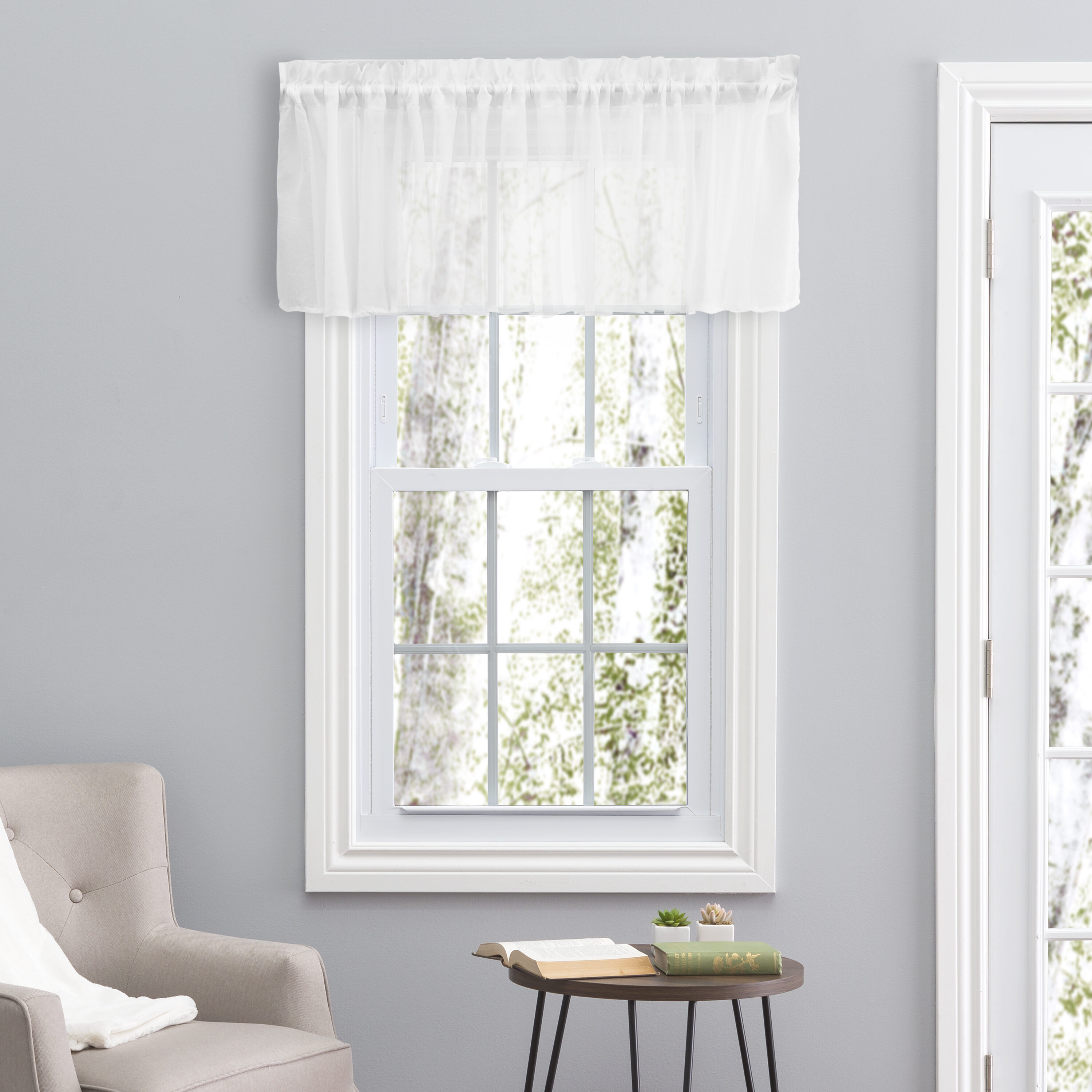 Ricardo Trading 03600-67-015-01 15-in White Sheer Rod pocket Single curtain panel