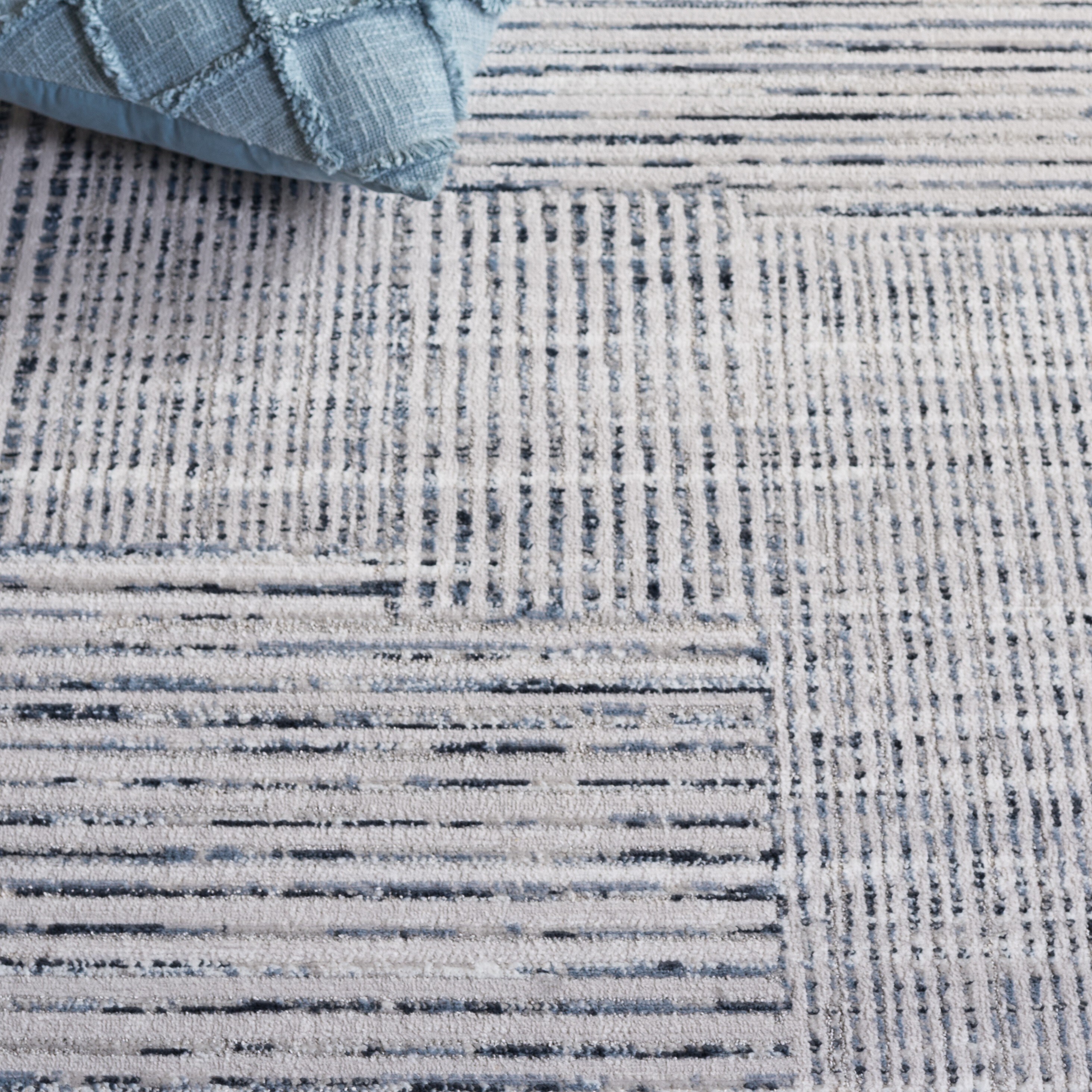 Safavieh FIT404M-5 rugs - View #4