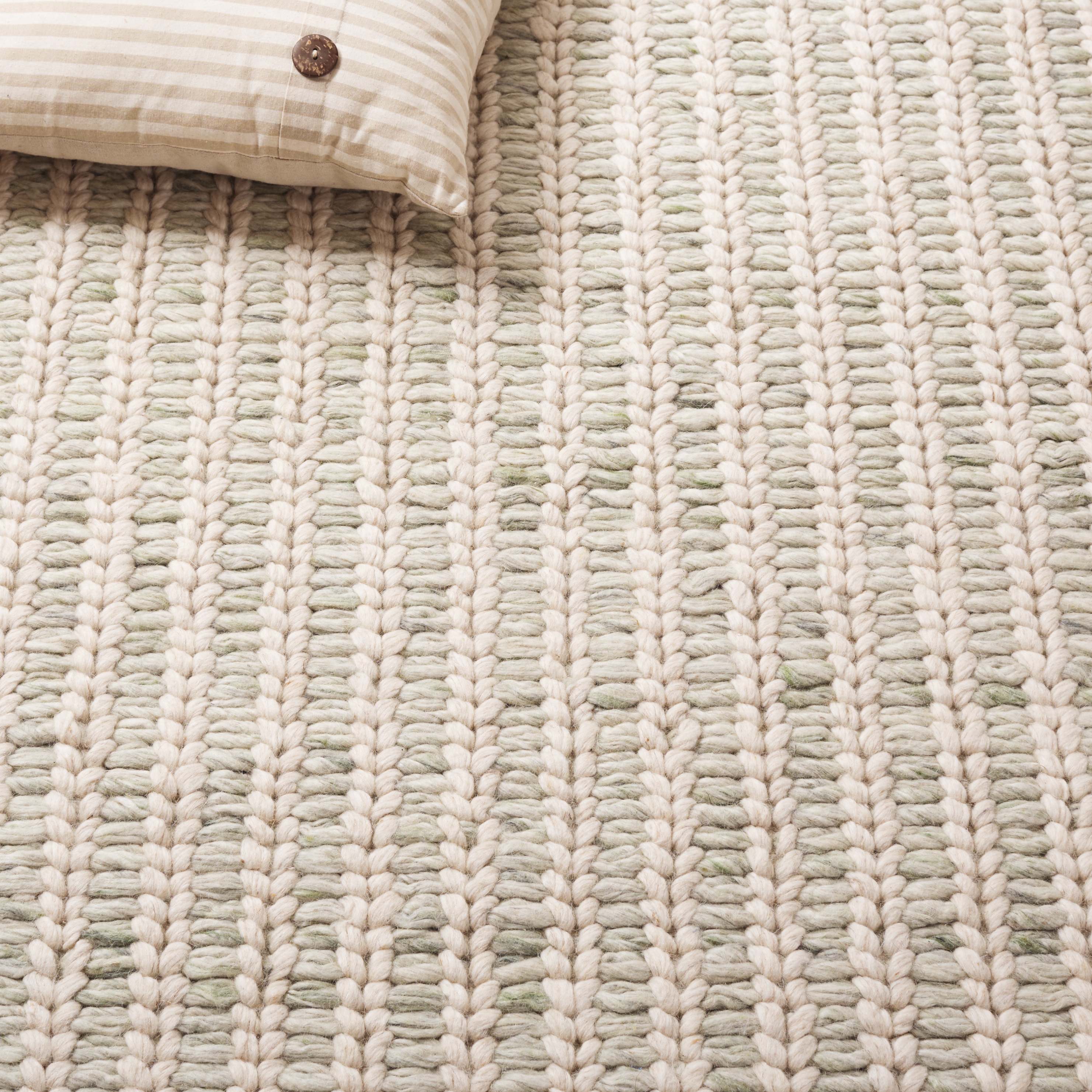 Safavieh MAN225Y-8 rugs - View #5