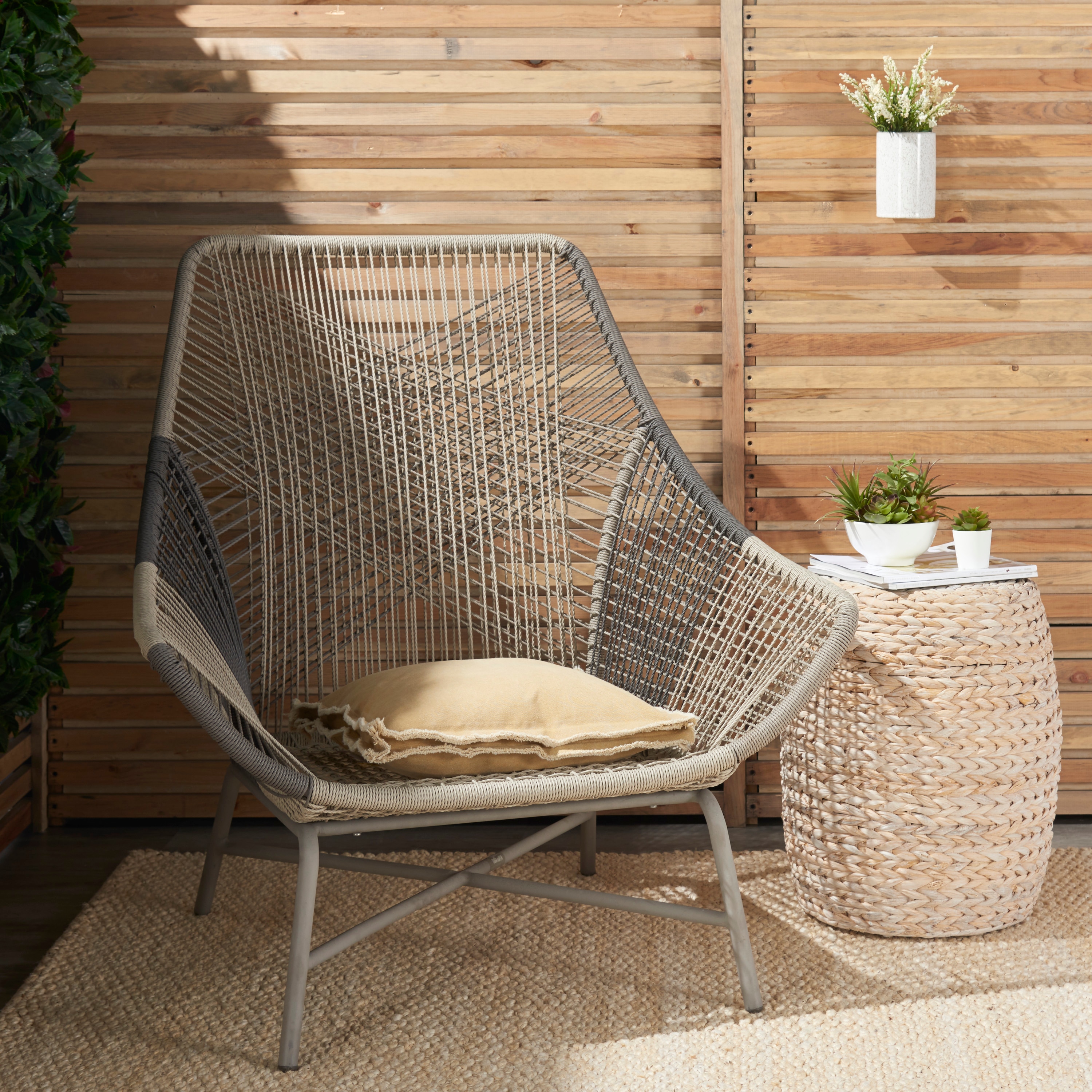 Mina Victory 0798019072117 Outdoor Pillows 18-in x 18-in Yellow Patio chair cushion