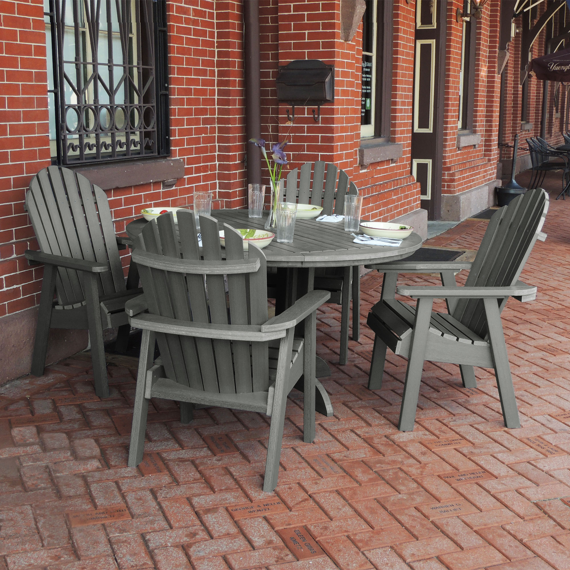 highwood CM-ST5SQD1-CGE Sequoia Professional 5 -Piece Coastal Teak Patio Dining Set Plastic Round Table with 4 Stationary Chairs