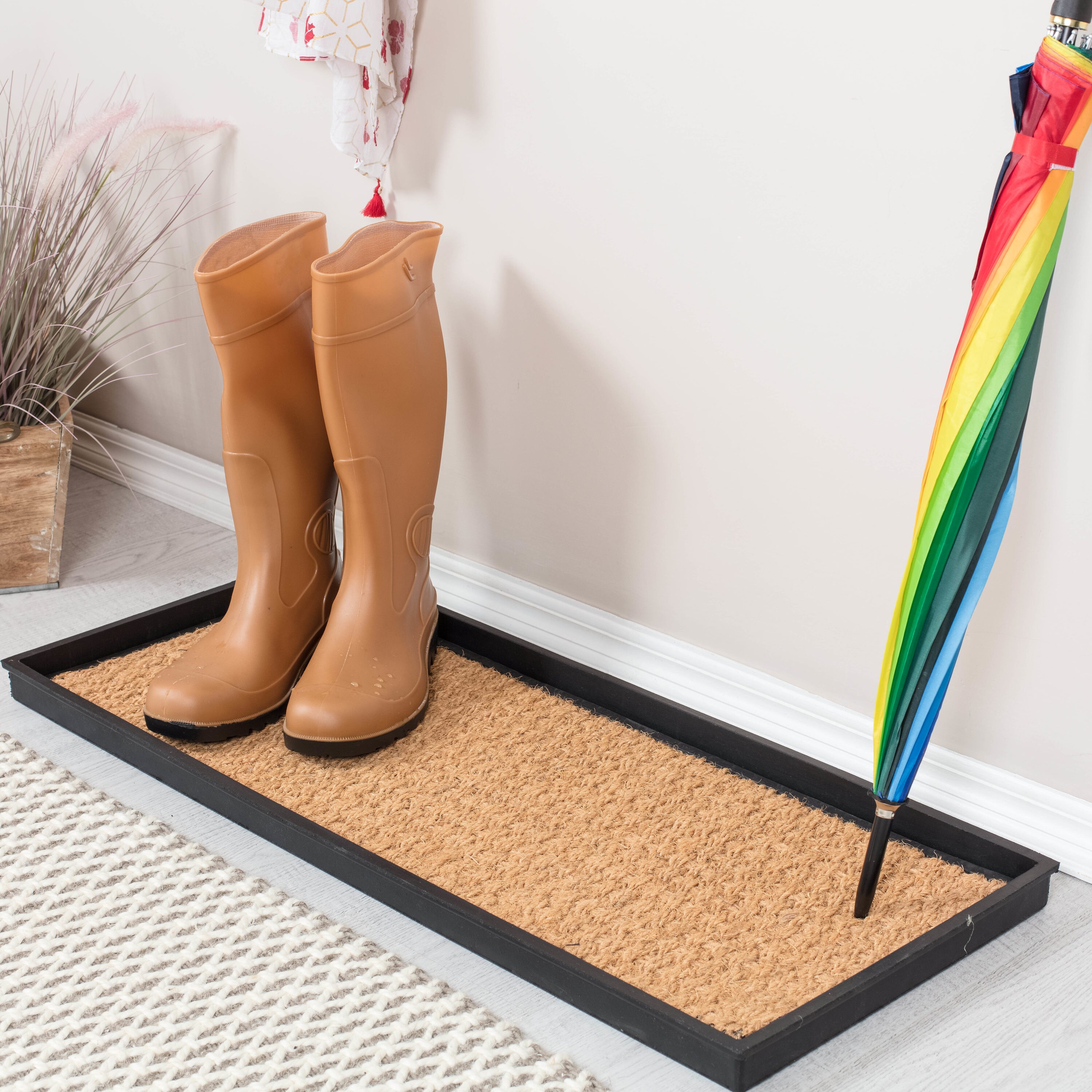 Ottomanson 2-ft x 3-ft Black Rectangular Indoor or Outdoor Boot Tray in the  Mats department at