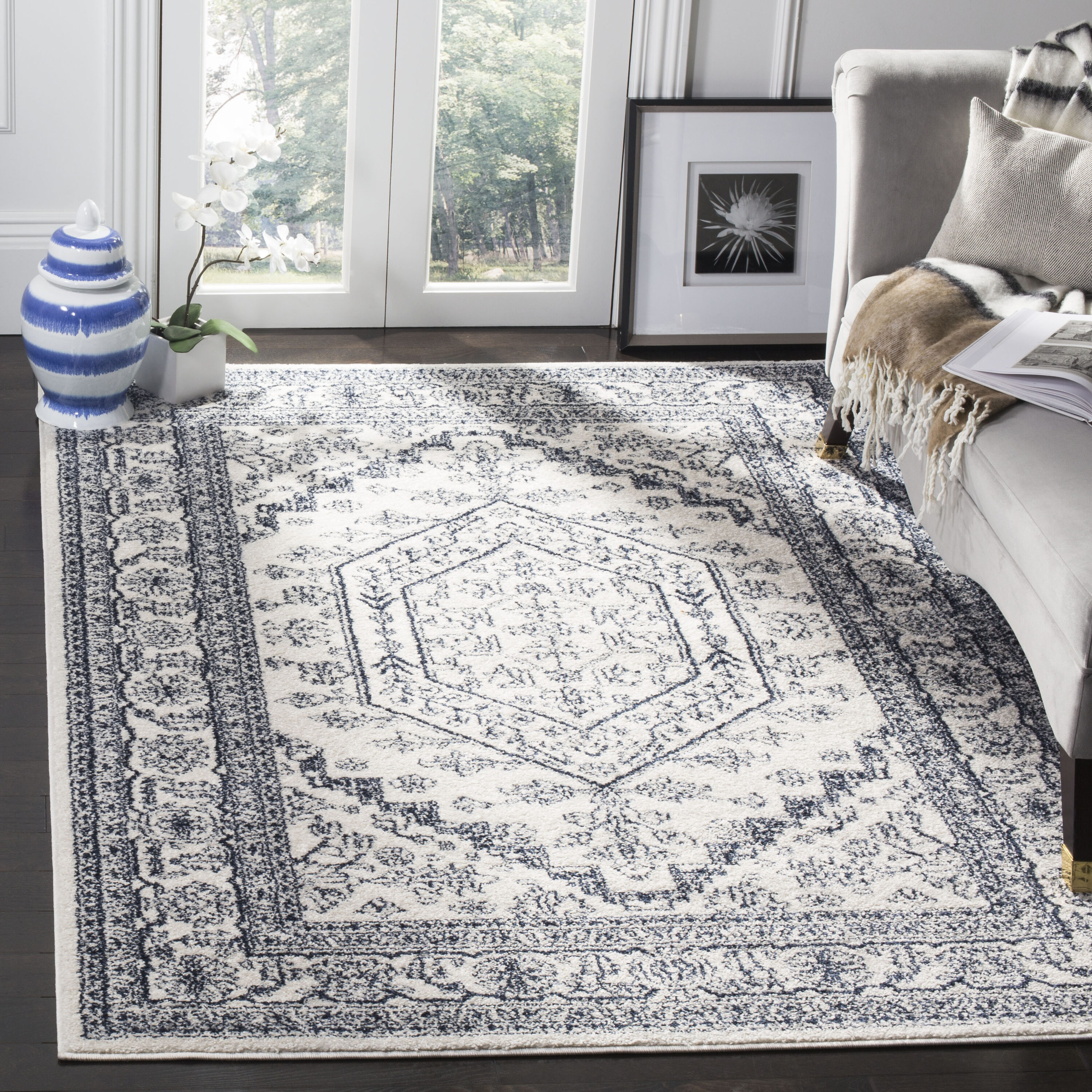 Safavieh ADR108R-4 Adirondack 108R Ivory Navy Traditional Small Rectangle 4ft x 6ft Rug