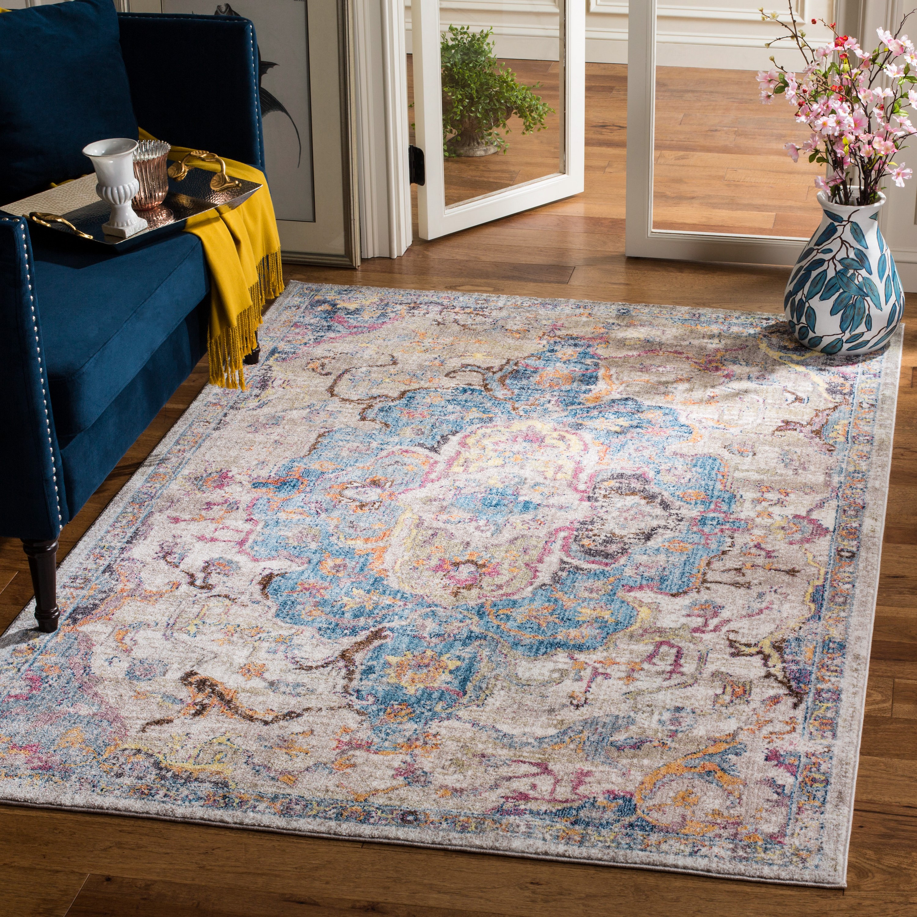 Safavieh BTL350D-4 Bristol Samarkand 4 x 6 (ft) Loomed Polyester Blue/Light Gray Rectangular Indoor Floral/Botanical Vintage Area rug