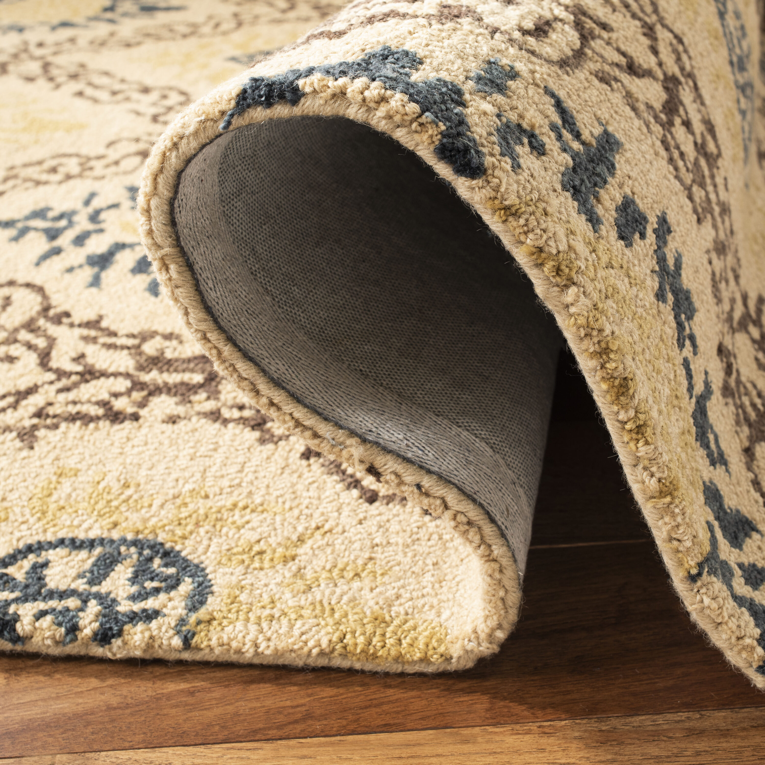Safavieh AT460A-5 rugs - View #5