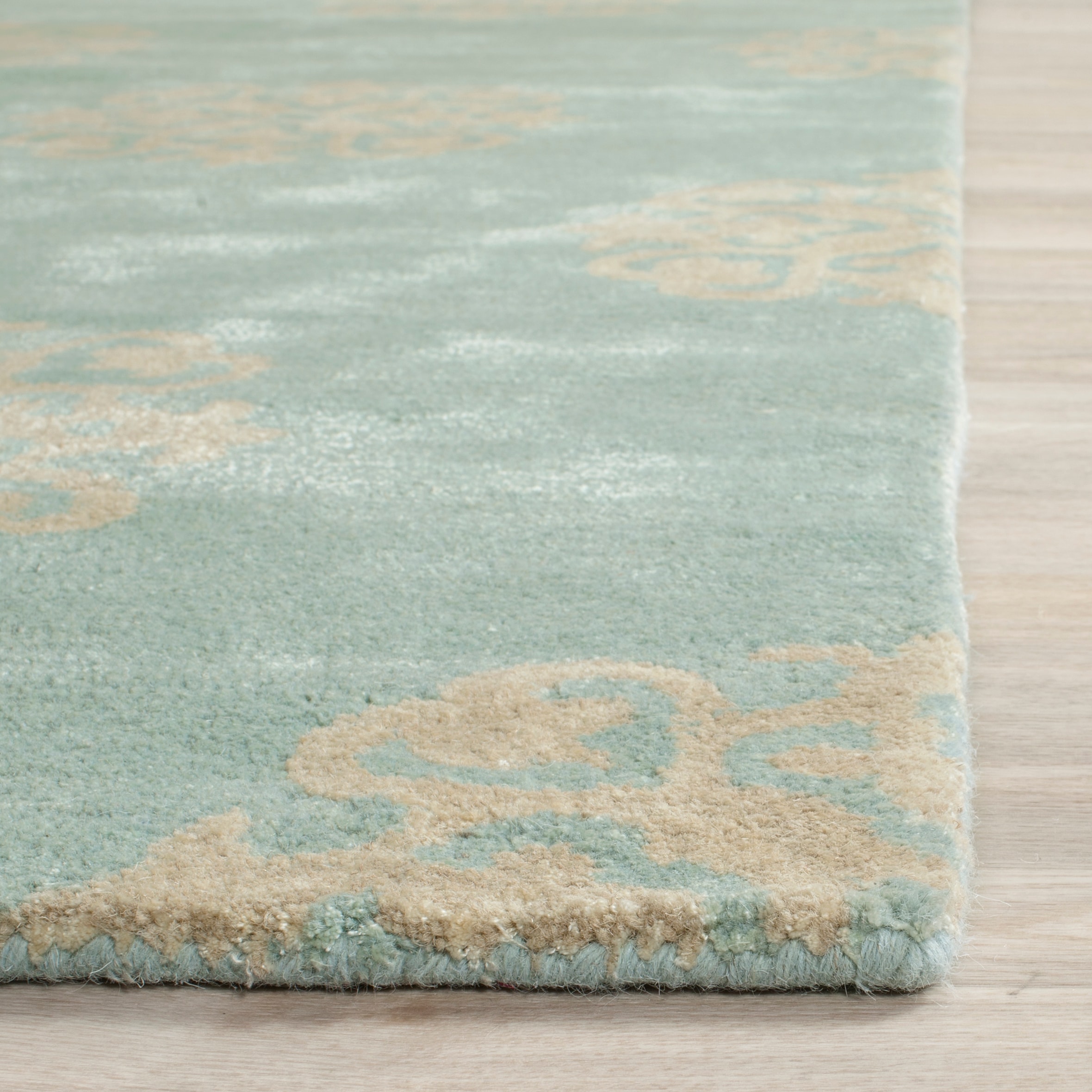 Safavieh SOH424A-9 rugs - View #3