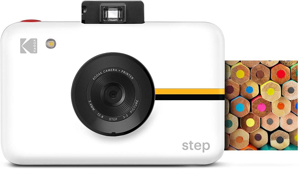 How many pictures does the Kodak Printomatic store without a microSD card?