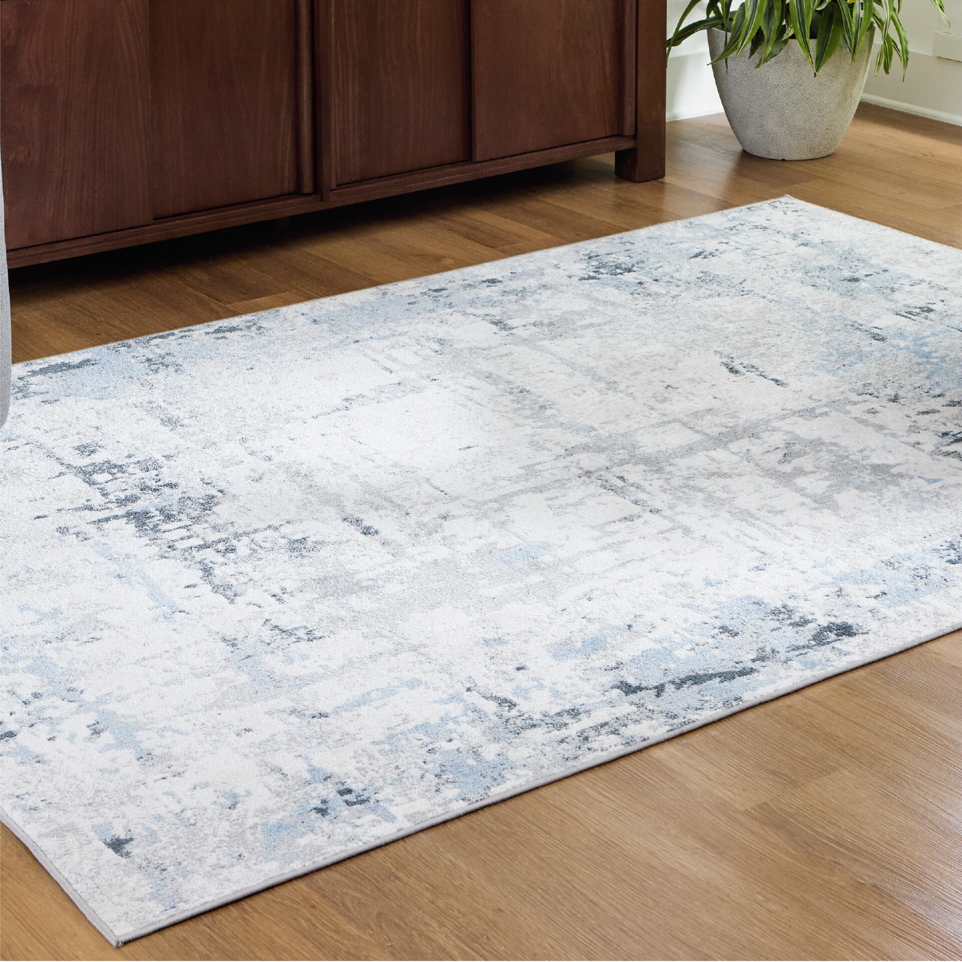 Signature Design by Ashley R406981 rugs - View #2