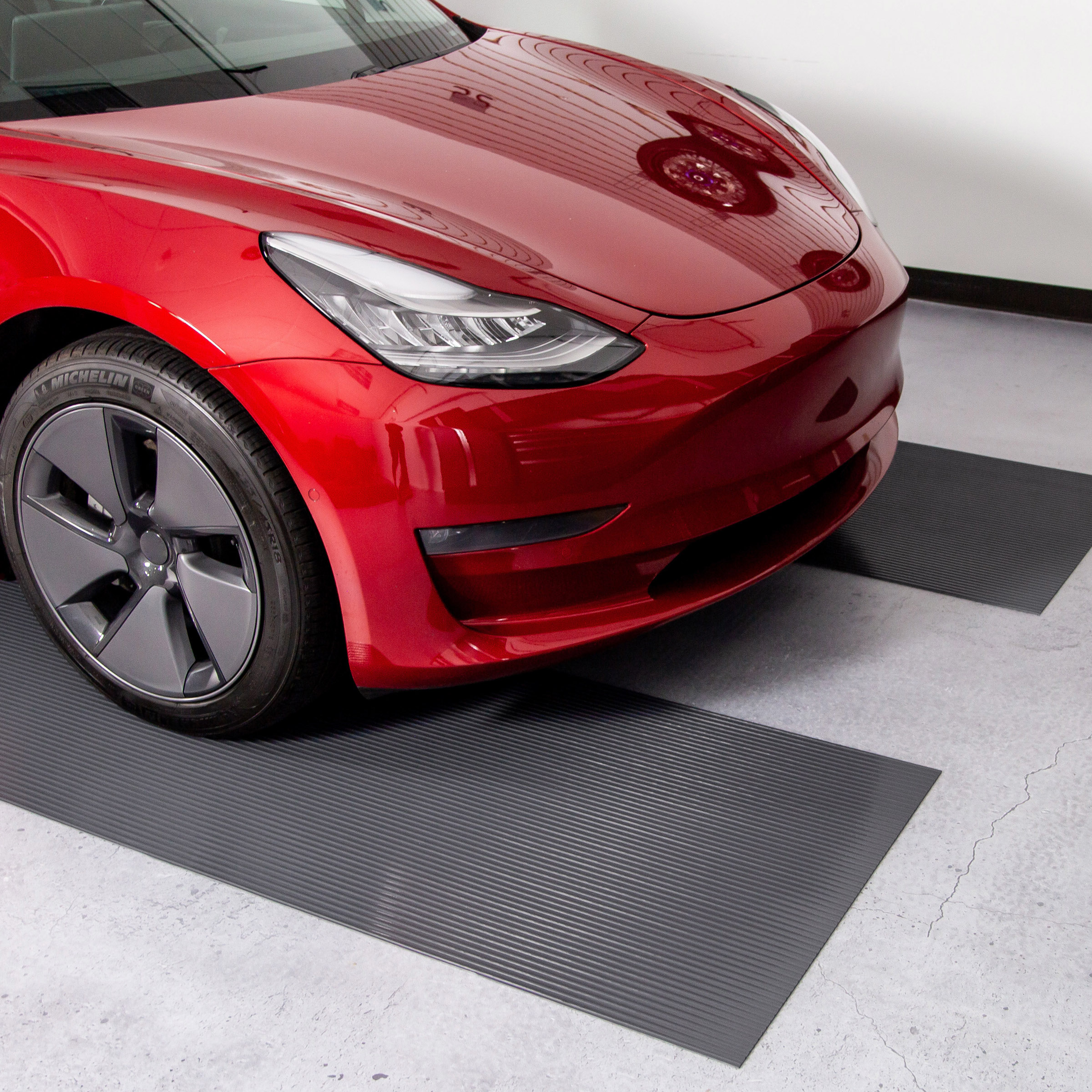 G-Floor GRUN55RB3017SG 2-1/2-ft x 17-ft x 55-mil T Ribbed PVC Garage Flooring Roll ( 42.5-Sq. Feet )