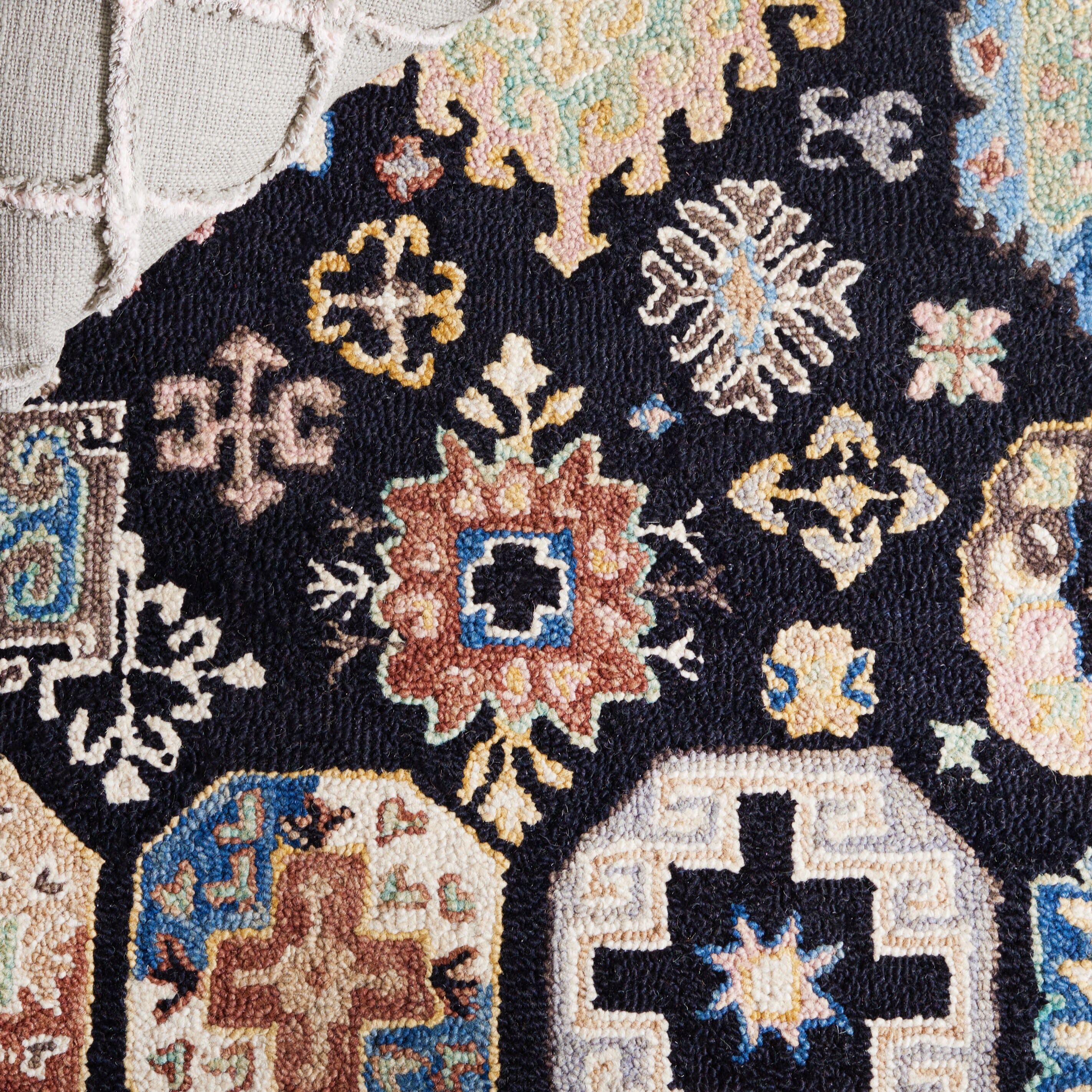 Safavieh APN305Z-5 rugs - View #4
